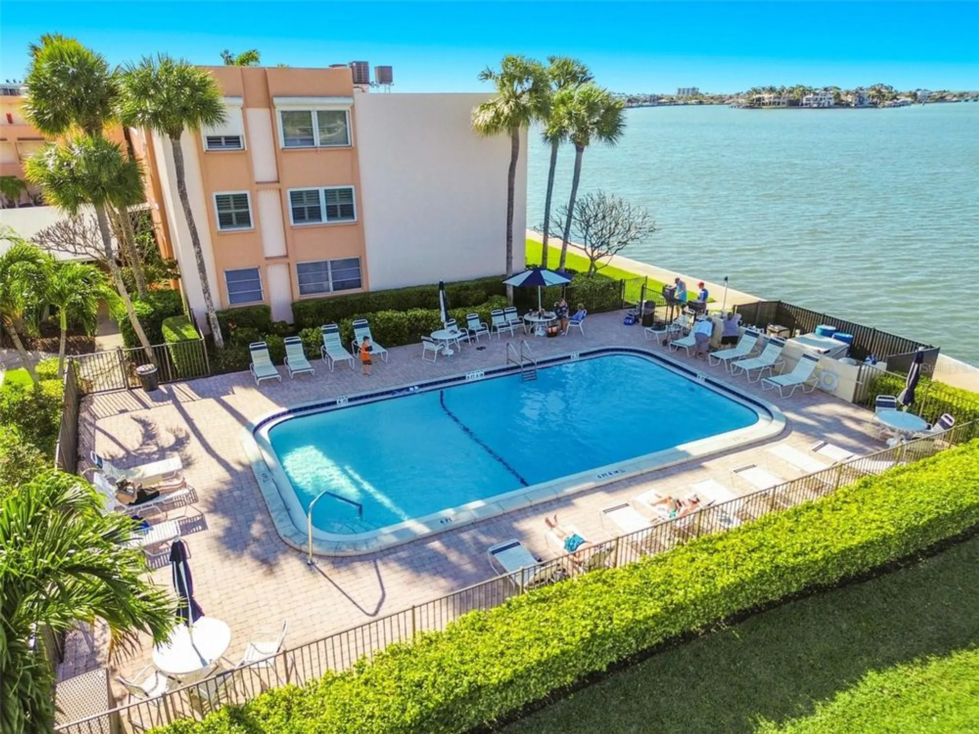 Property Slideshow image 43 of 93 | 7400 sun island dr 207, South Pasadena, FL, 33707