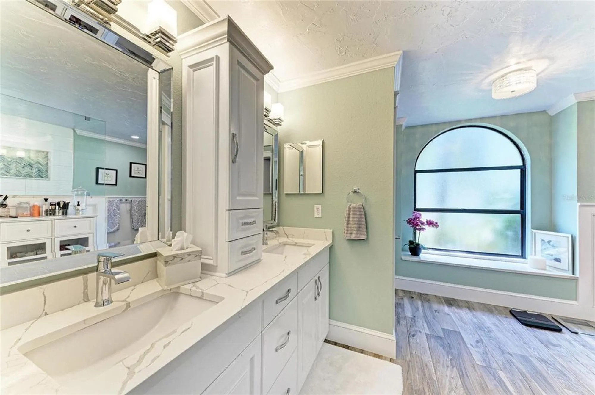 Property Slideshow image 36 of 69 | 8416 palm lakes ct, Sarasota, FL, 34243