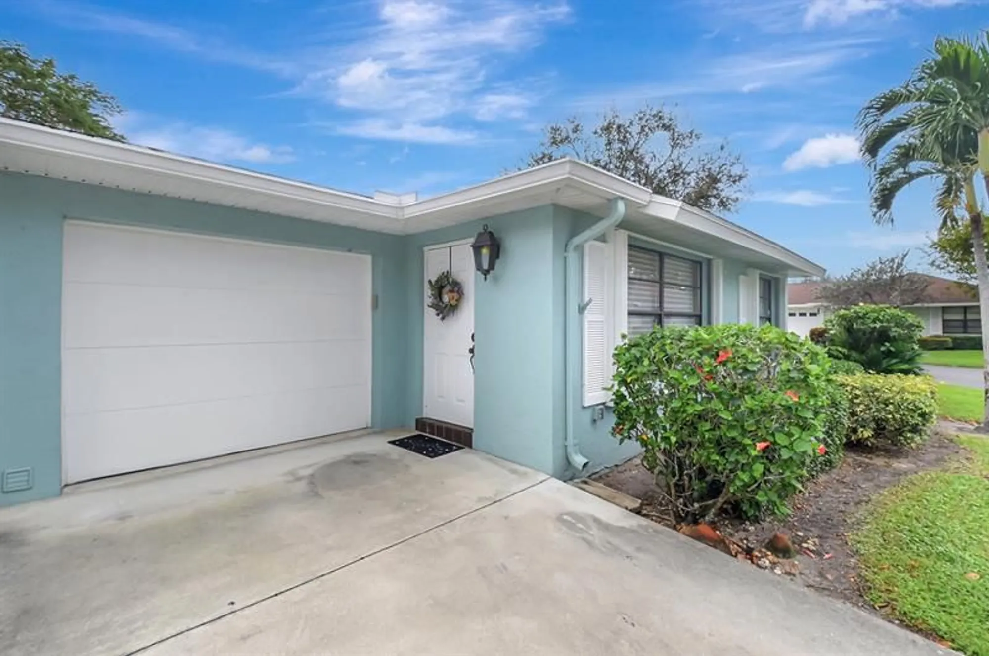 Property Slideshow image 5 of 66 | 9800 pecan tree dr b, Boynton Beach, FL, 33436