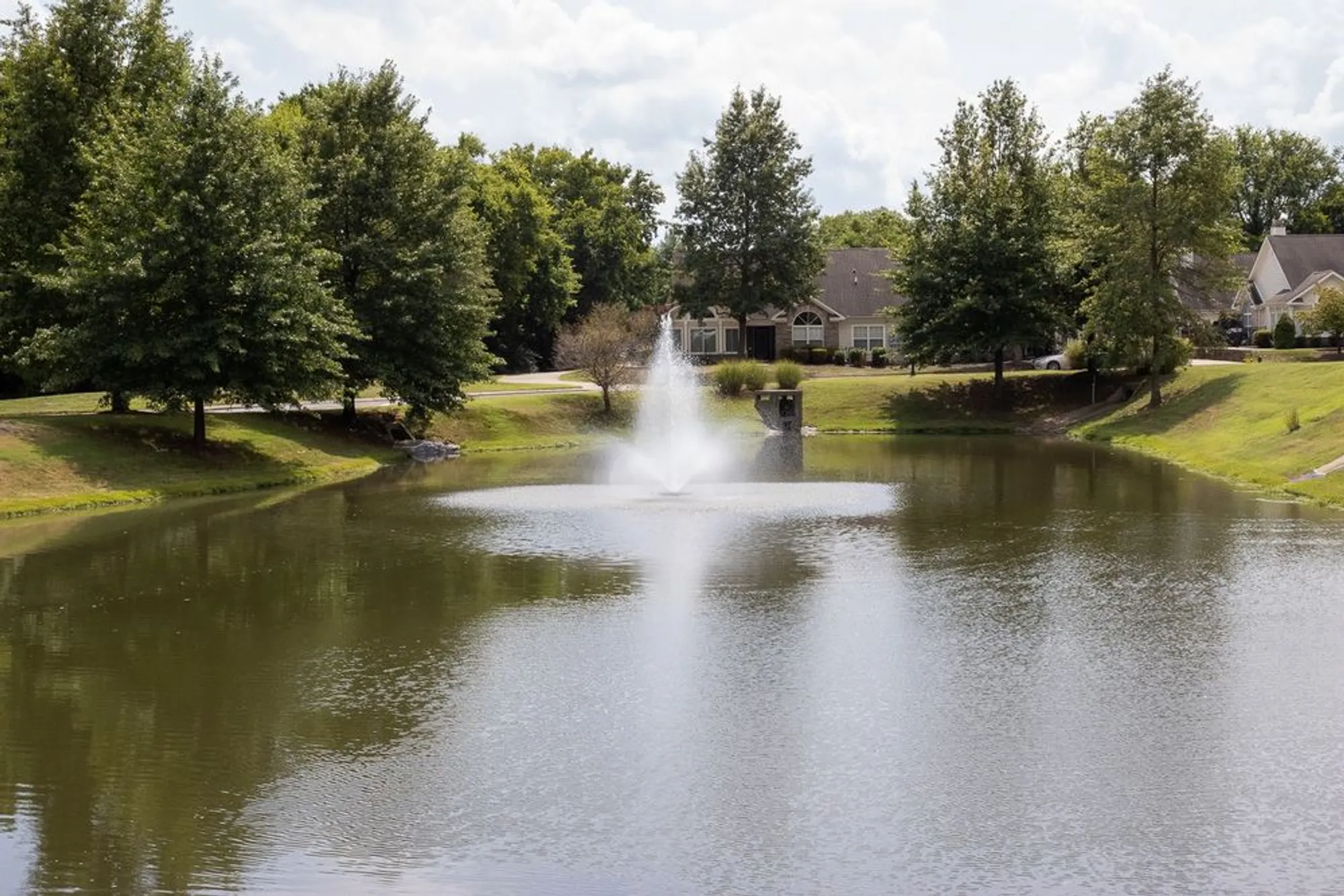 Property Slideshow image 27 of 29 | 825 s browns ln 1301, Gallatin, TN, 37066