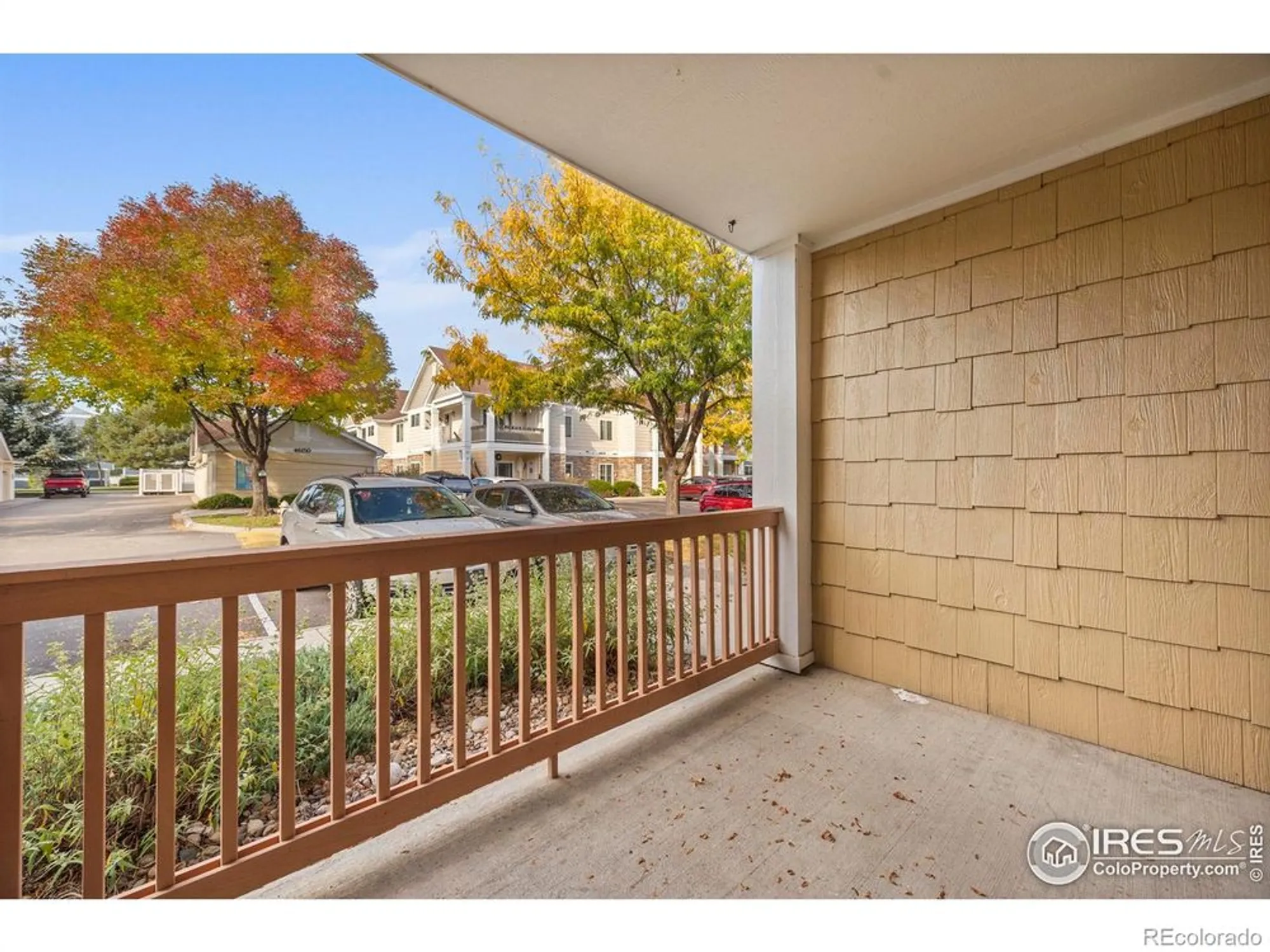 Property Slideshow image 9 of 24 | 4725 hahns peak dr 101, Loveland, CO, 80538