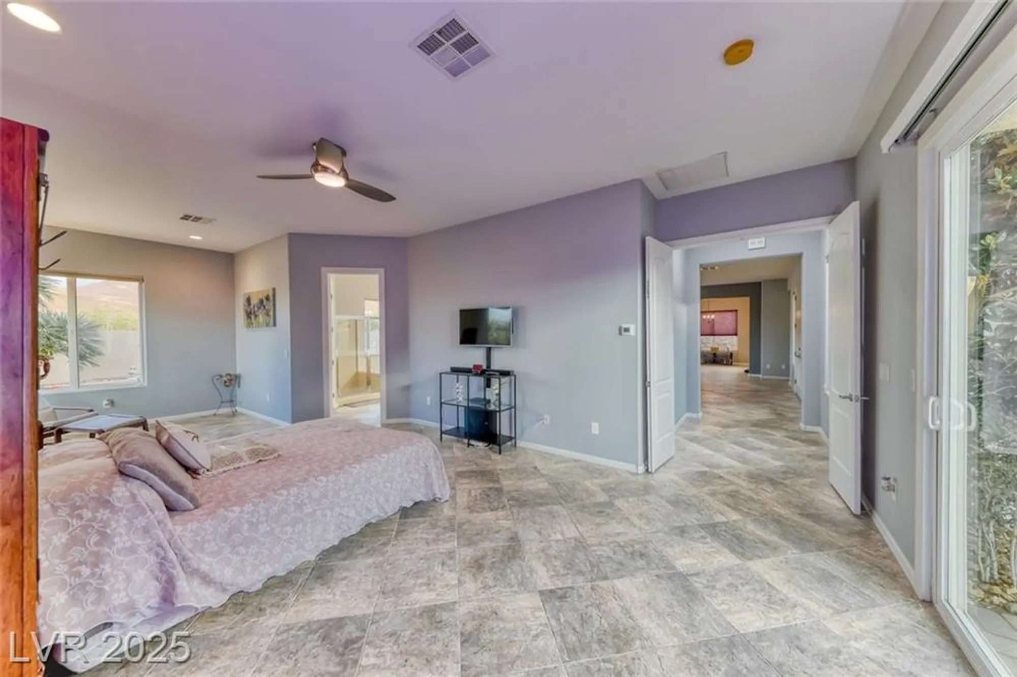 Property Slideshow image 32 of 67 | 2142 sandstone cliffs dr, Henderson, NV, 89044