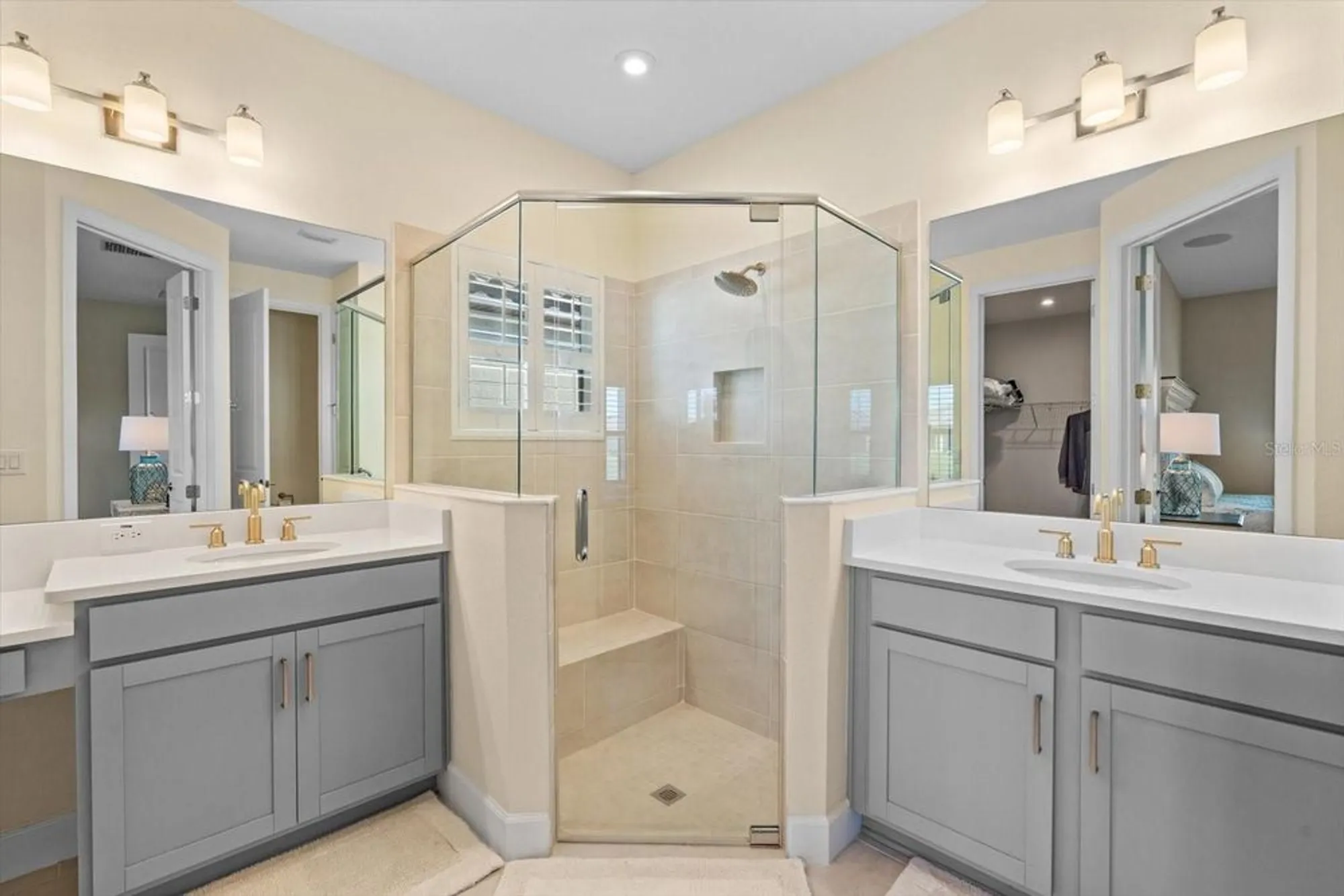 Property Slideshow image 24 of 54 | 11127 devonbridge dr, Palmetto, FL, 34221