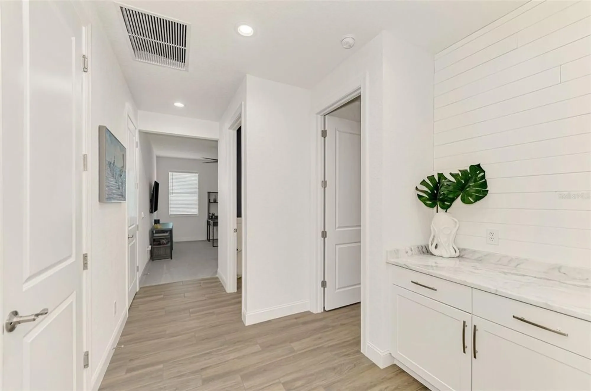 Property Slideshow image 36 of 71 | 560 mistiflower cir, Nokomis, FL, 34275