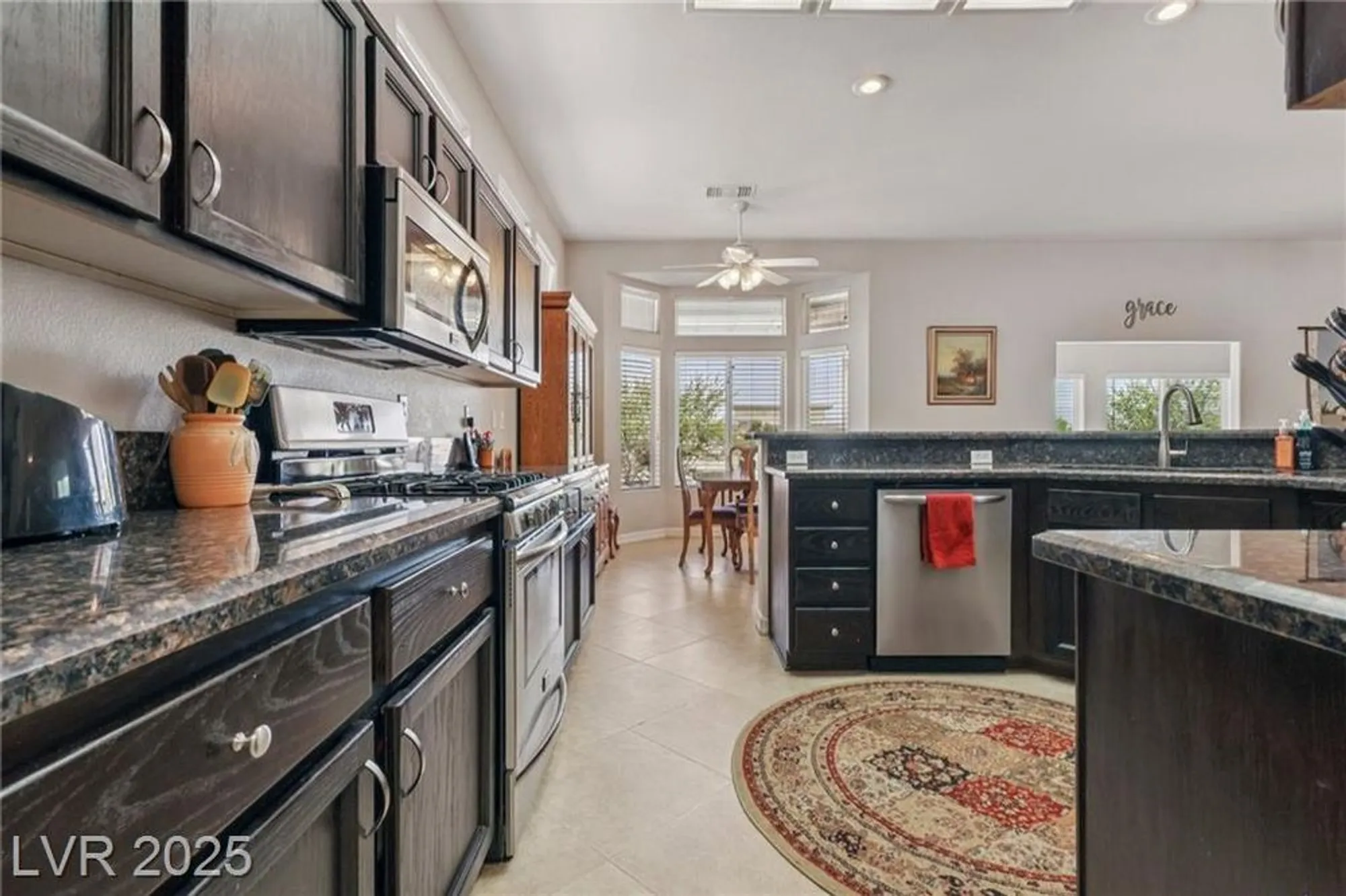 Property Slideshow image 17 of 56 | 10428 villa ridge dr, Las Vegas, NV, 89134