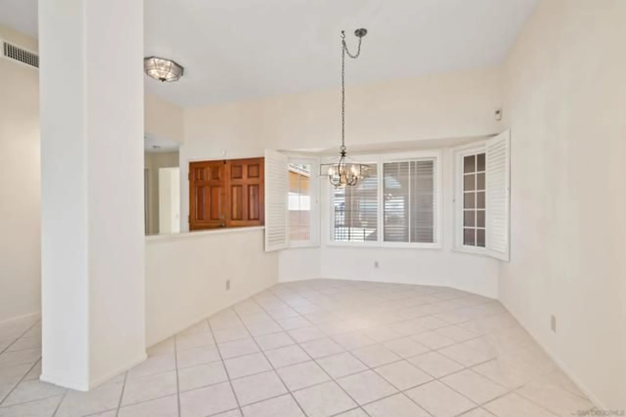 Property Slideshow image 13 of 51 | 18113 calle estepona, San Diego, CA, 92128