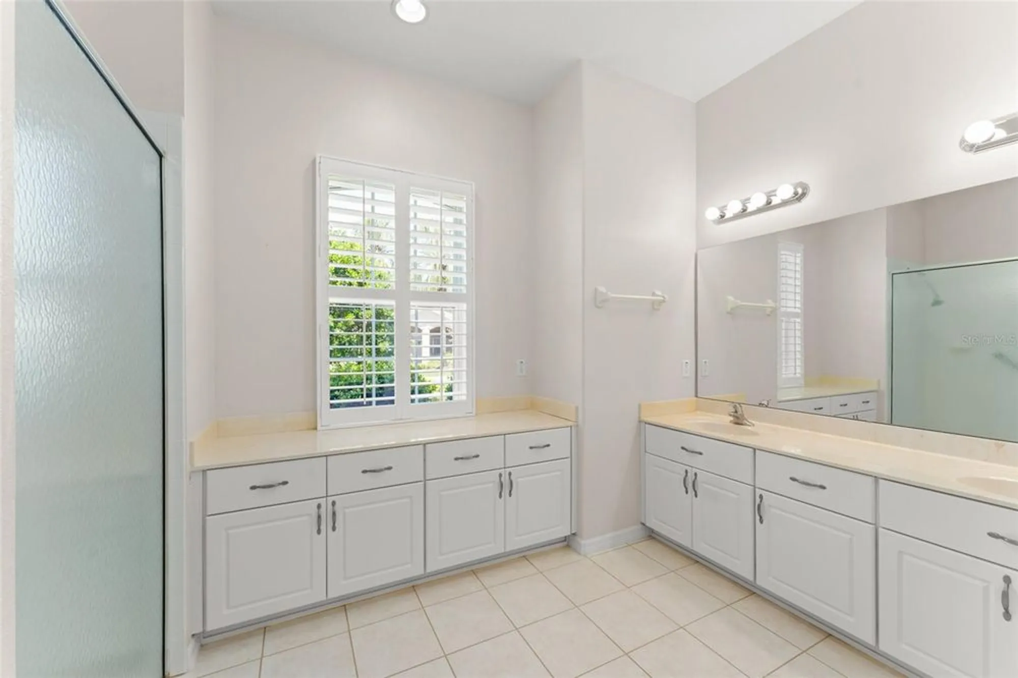Property Slideshow image 12 of 48 | 20806 queen alexandra dr, Leesburg, FL, 34748