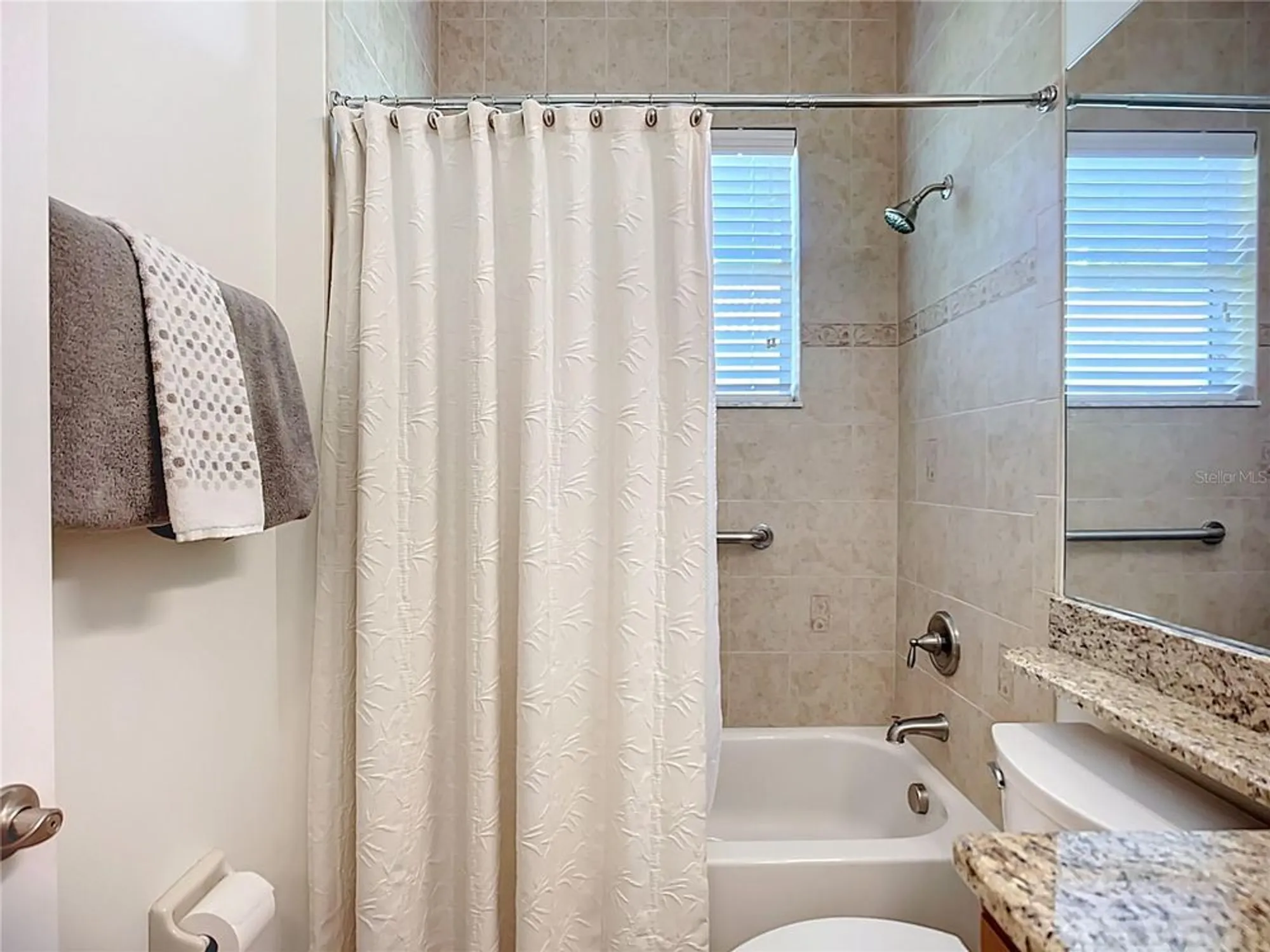 Property Slideshow image 42 of 74 | 16244 diamond bay dr, Wimauma, FL, 33598