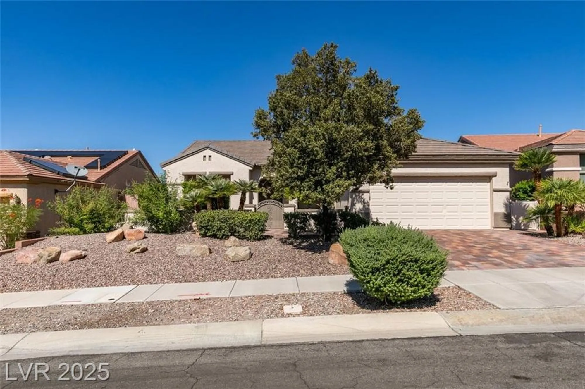 Property Slideshow image 1 of 34 | 2112 king mesa dr, Henderson, NV, 89012