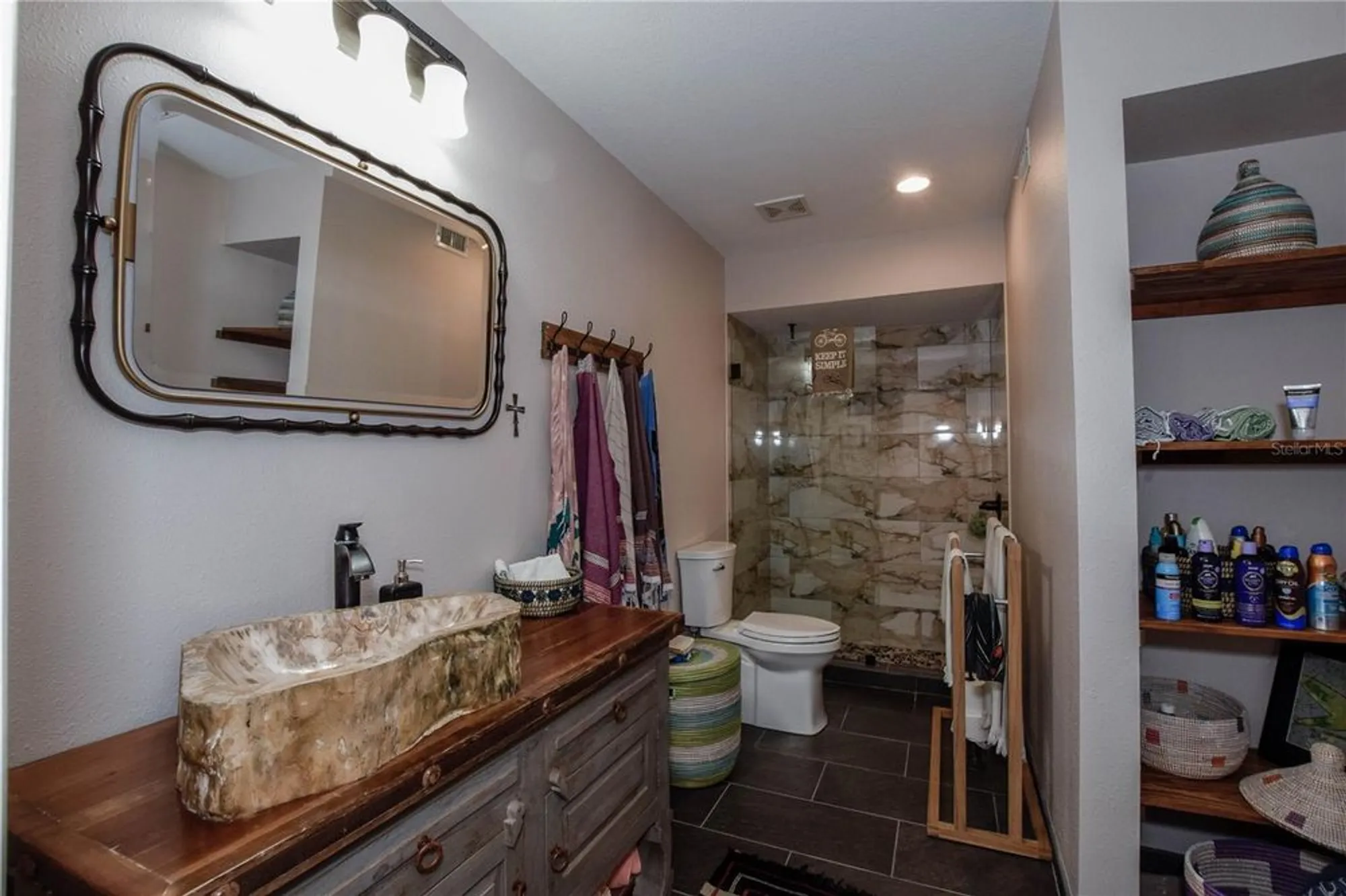 Property Slideshow image 14 of 66 | 404 cardiff rd 17, Venice, FL, 34293