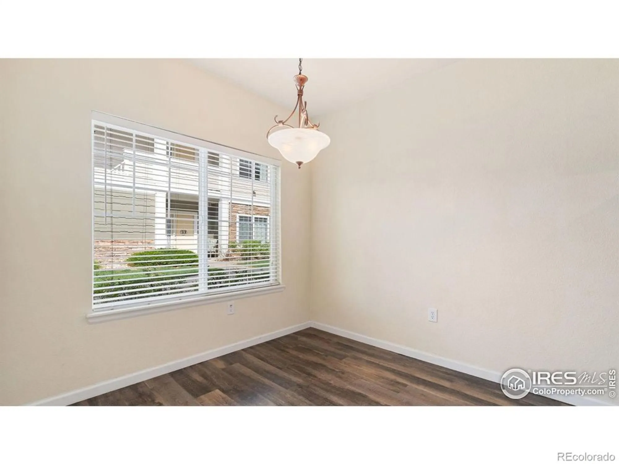 Property Slideshow image 6 of 14 | 4655 hahns peak dr 101, Loveland, CO, 80538