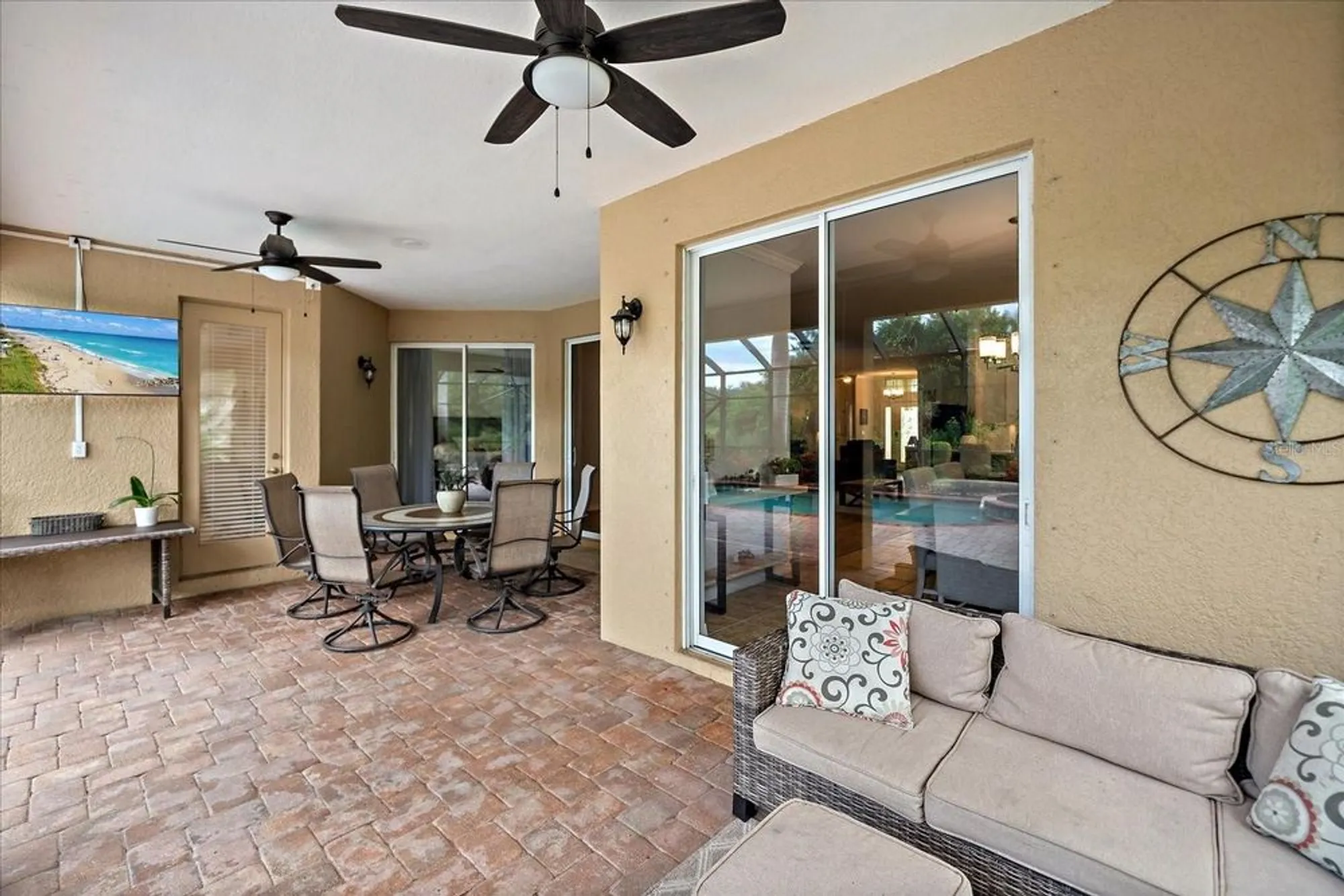 Property Slideshow image 16 of 46 | 131 river enclave ct, Bradenton, FL, 34212