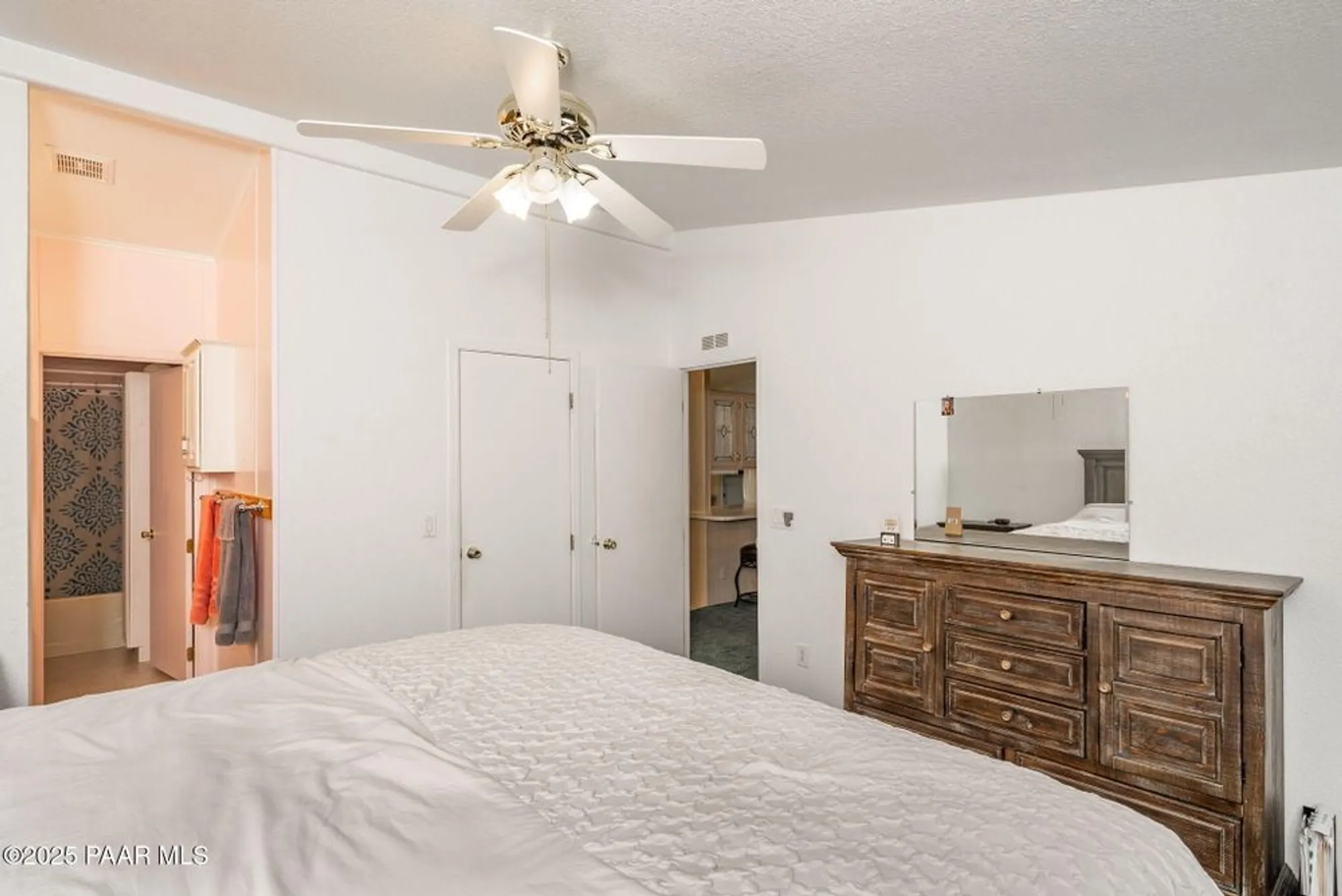 Property Slideshow image 11 of 24 | 624 n blue spruce dr, Dewey-Humboldt, AZ, 86327