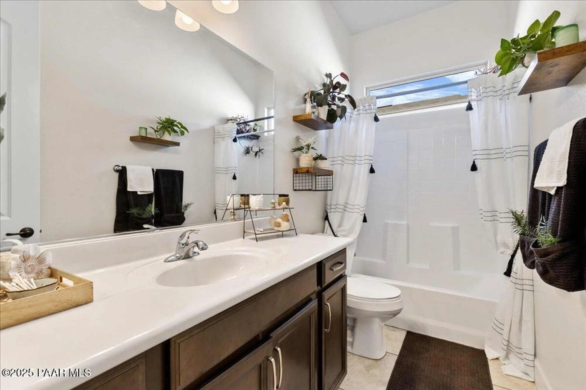 Property Slideshow image 16 of 33 | 7930 e carbon ct, Prescott Valley, AZ, 86315