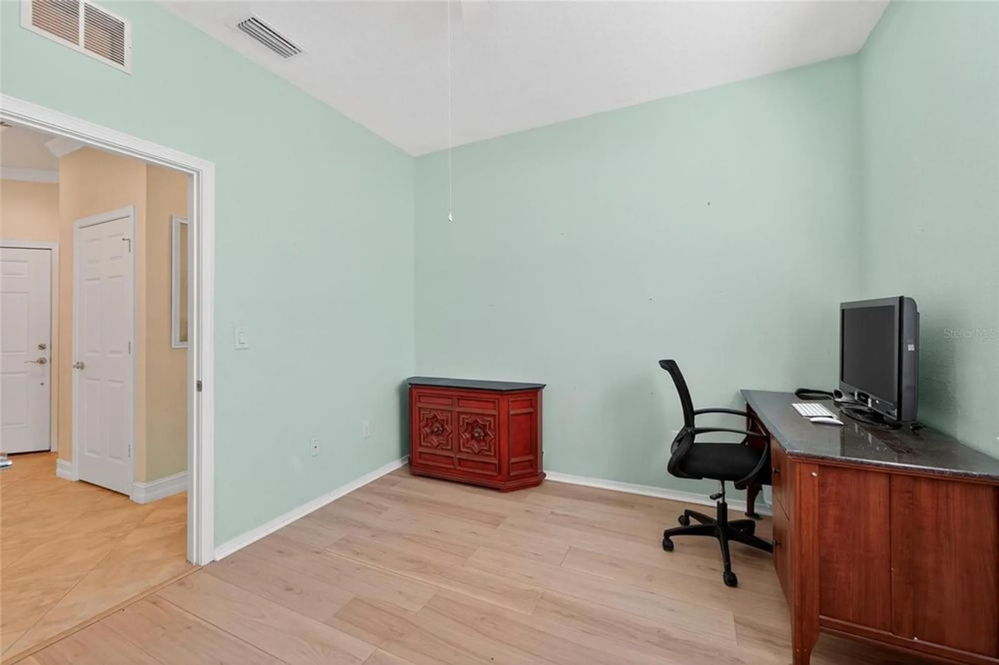 Property Slideshow image 39 of 72 | 420 cedar falls dr, Apollo Beach, FL, 33572