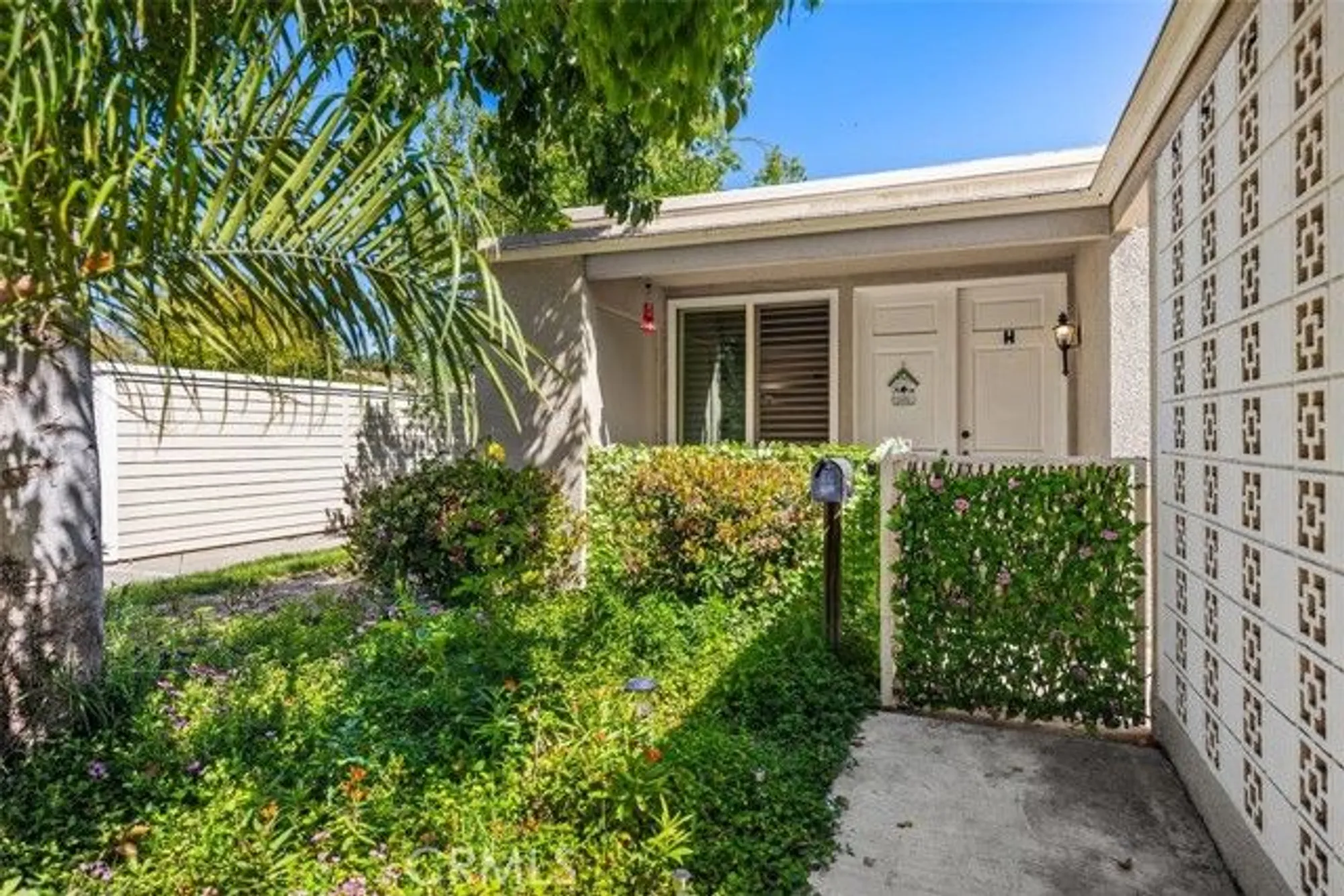 Property Slideshow image 4 of 27 | 321 avenida carmel h, Laguna Woods, CA, 92637