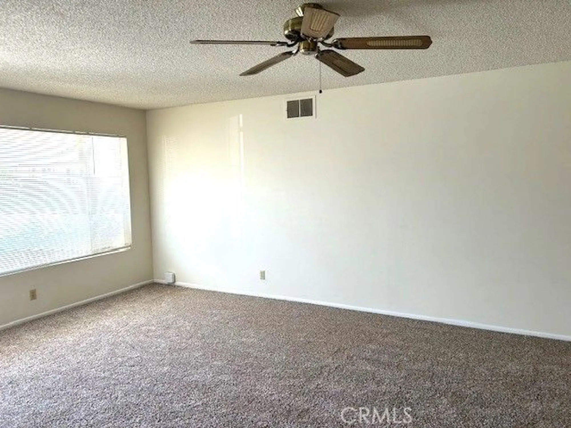 Property Slideshow image 3 of 16 | 681 shasta way, Hemet, CA, 92543