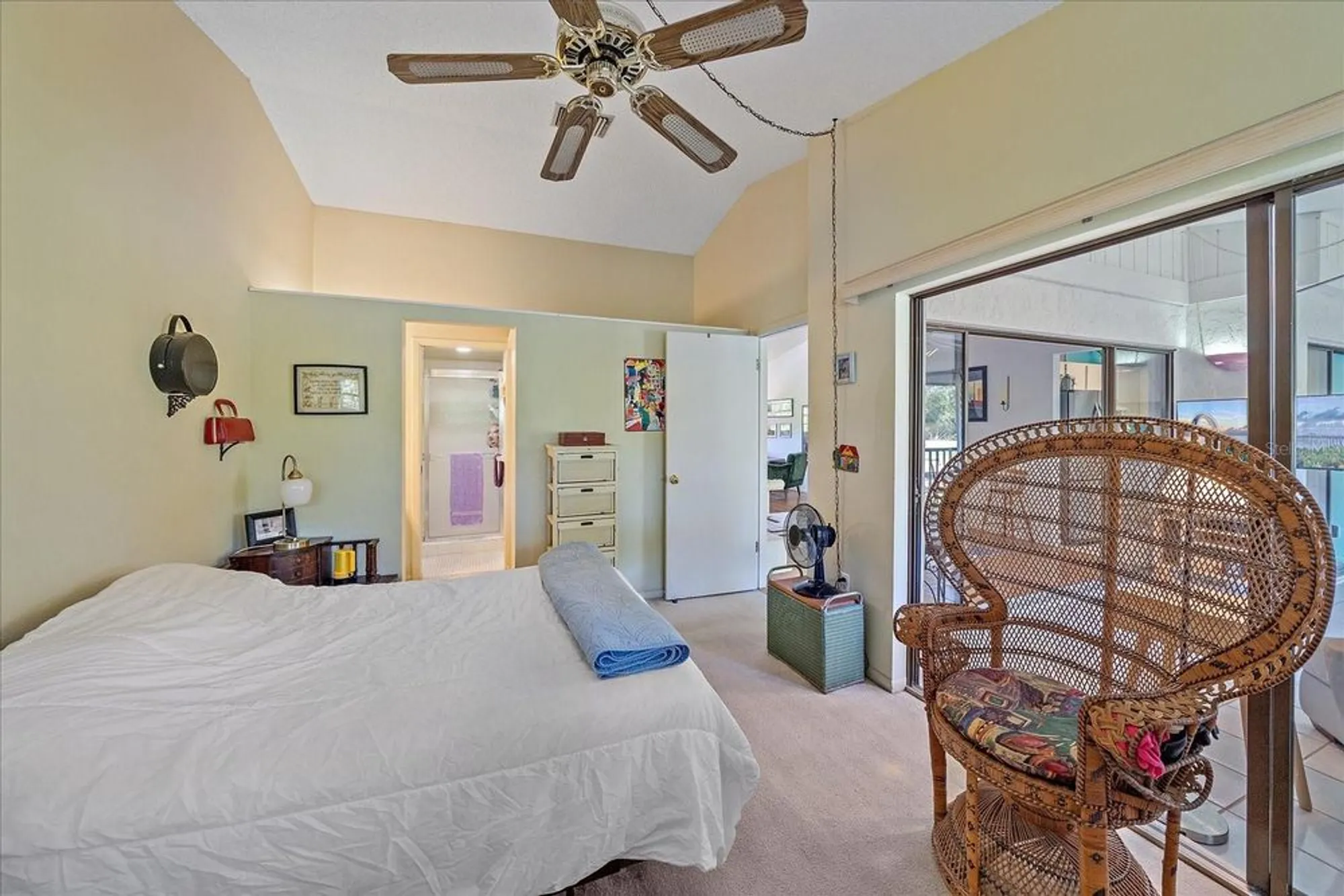 Property Slideshow image 10 of 34 | 6040 oak creek ln 1822, Bradenton, FL, 34210
