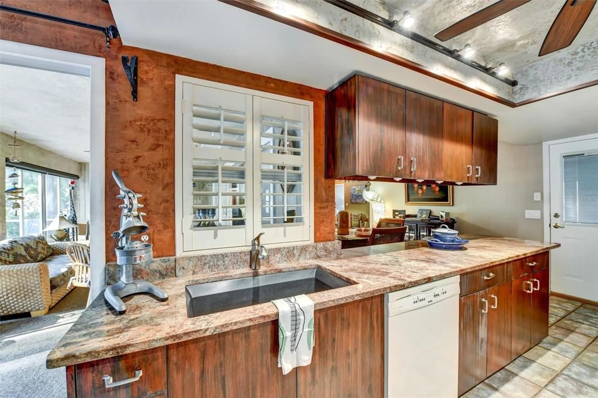 Property Slideshow image 19 of 63 | 4610 sandpointe dr, New Port Richey, FL, 34655