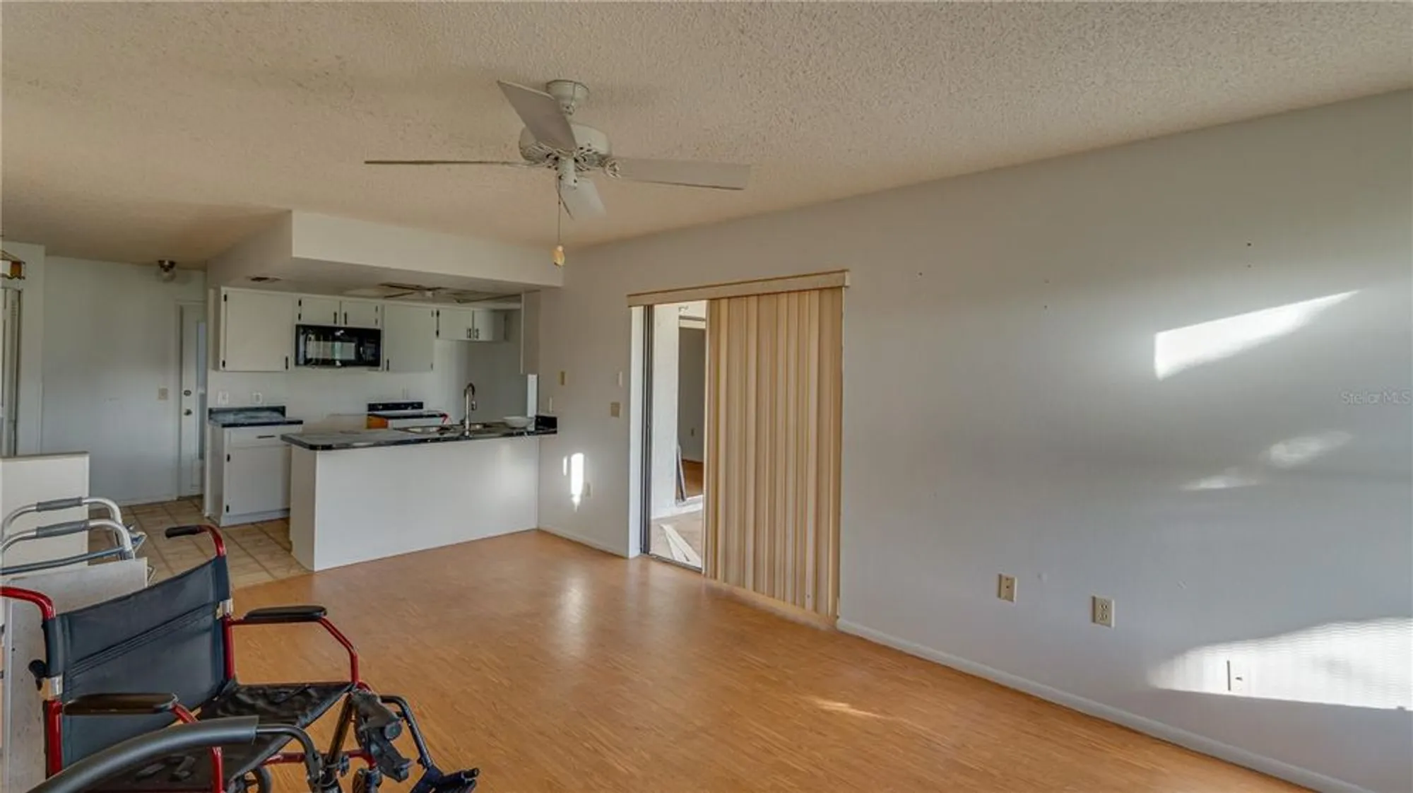 Property Slideshow image 15 of 39 | 10733 fallen leaf ln, Port Richey, FL, 34668