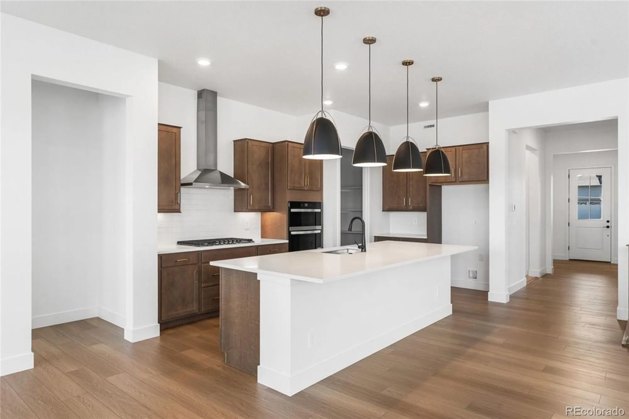 Property Slideshow image 6 of 26 | 8664 s quemoy st, Aurora, CO, 80016