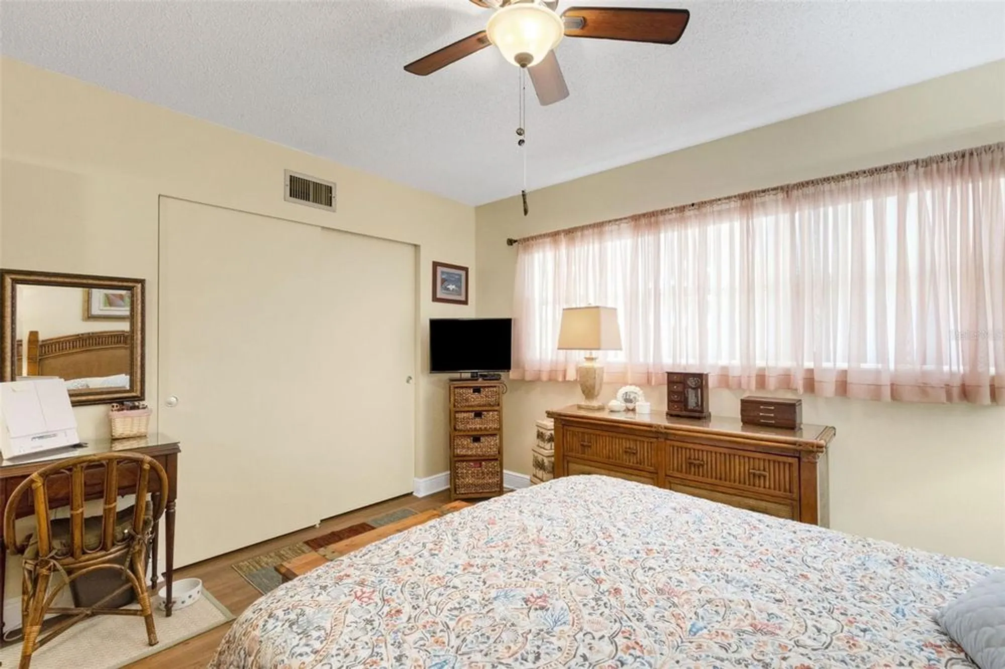 Property Slideshow image 28 of 70 | 2416 world parkway blvd apt 8, Clearwater, FL, 33763