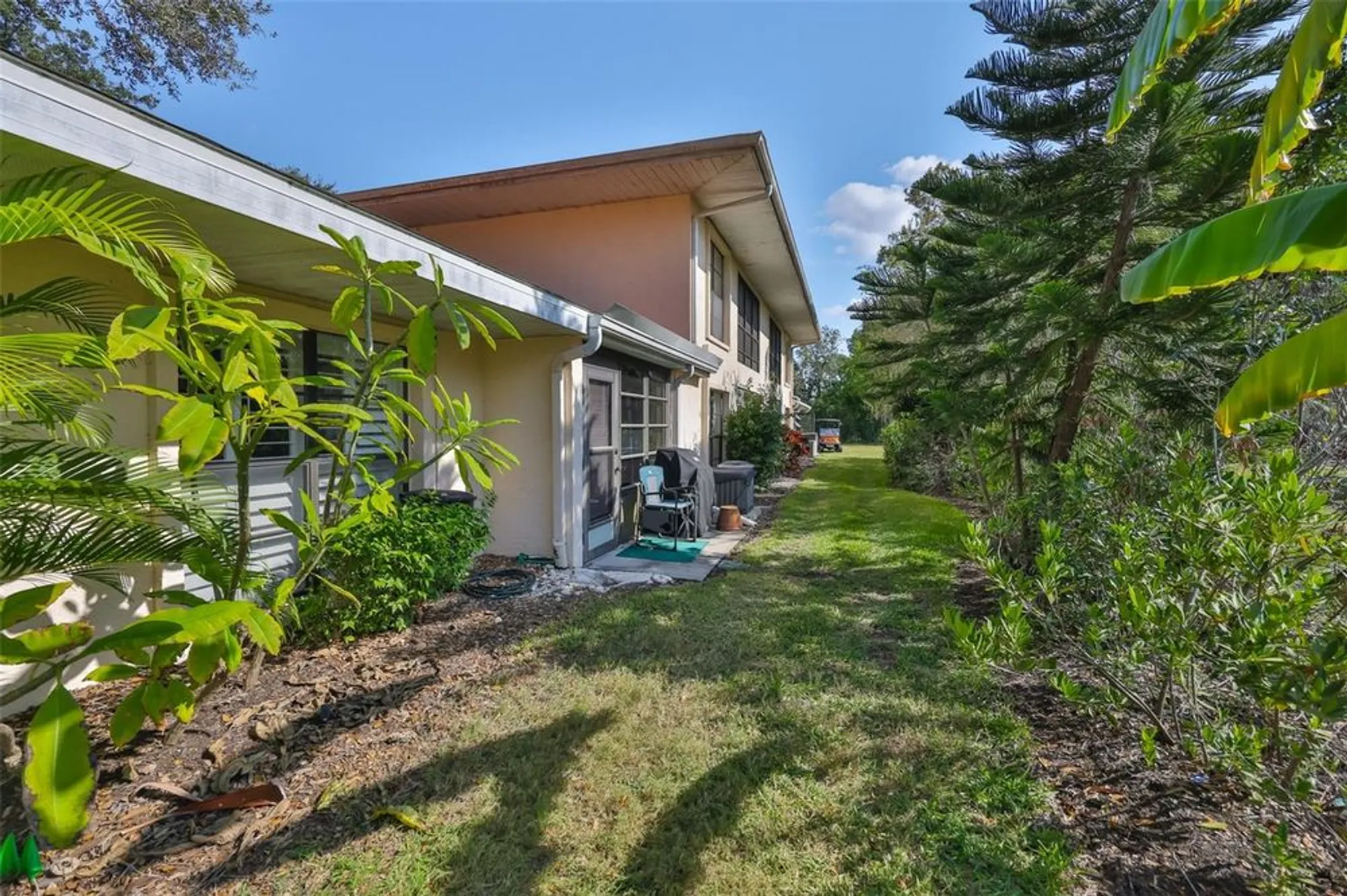 Property Slideshow image 25 of 37 | 313 knottwood ct, Sun City Center, FL, 33573