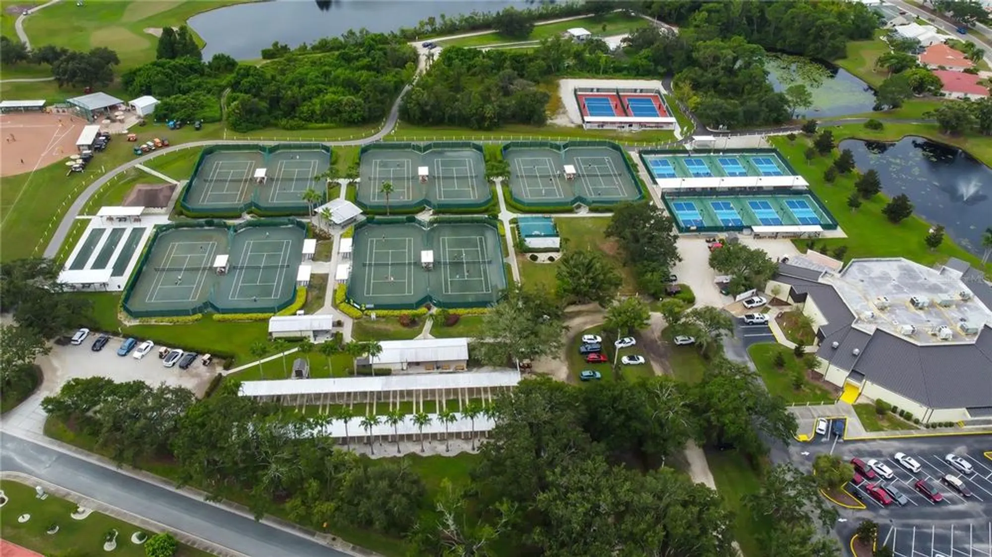 Property Slideshow image 61 of 77 | 329 club manor dr, Sun City Center, FL, 33573