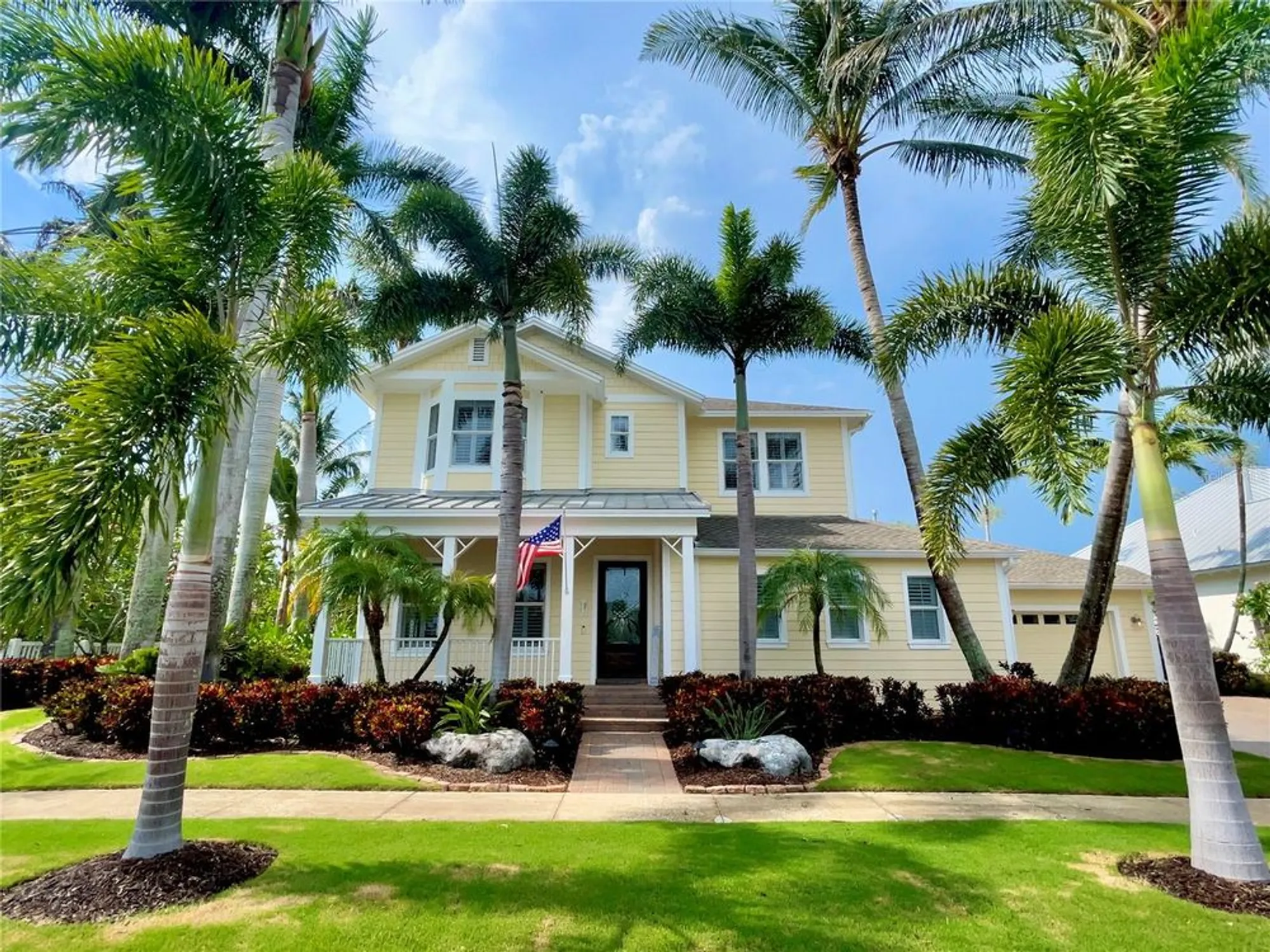 Property Slideshow image 1 of 45 | 703 islebay dr, Apollo Beach, FL, 33572