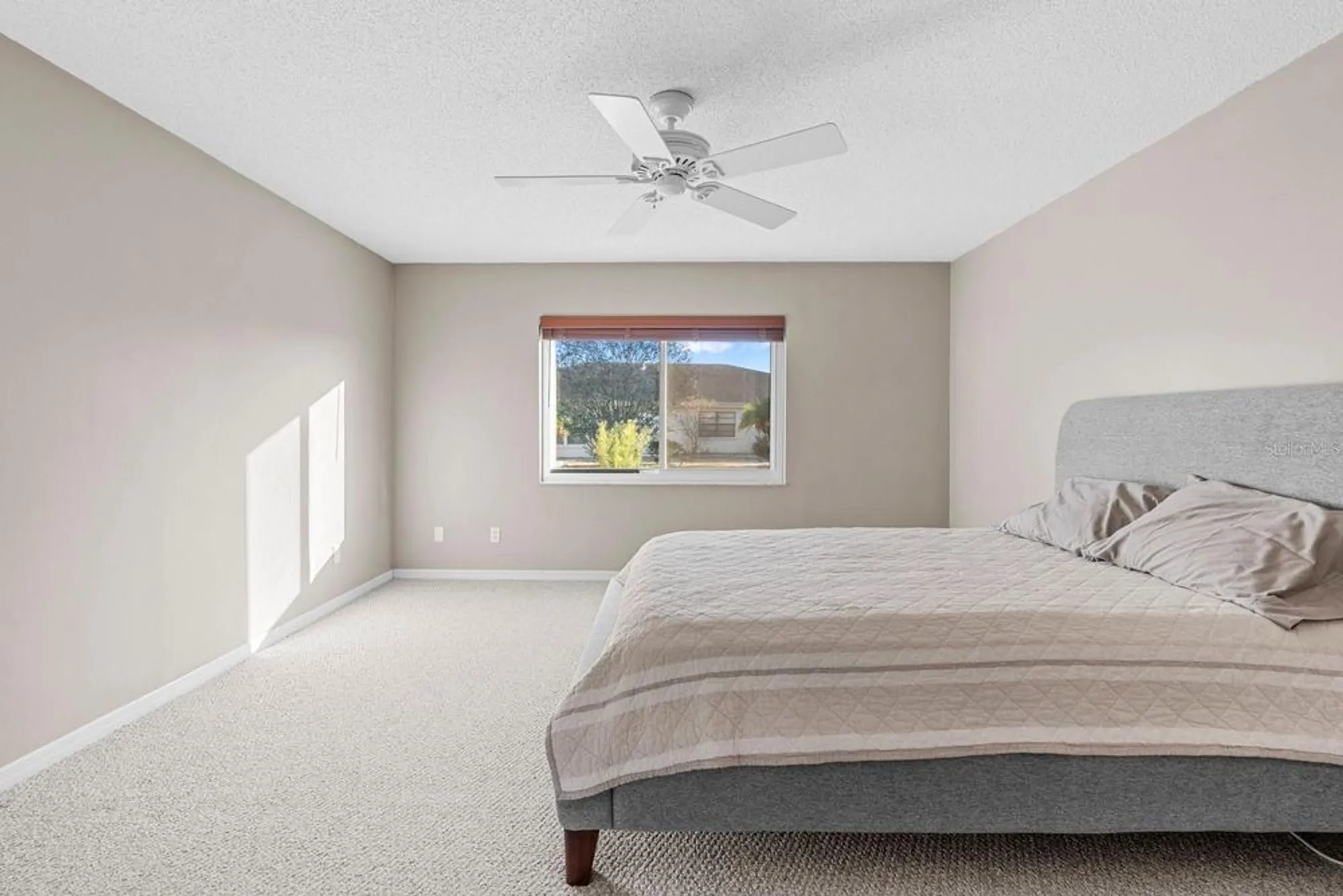 Property Slideshow image 19 of 43 | 302 stroll ln, Sun City Center, FL, 33573