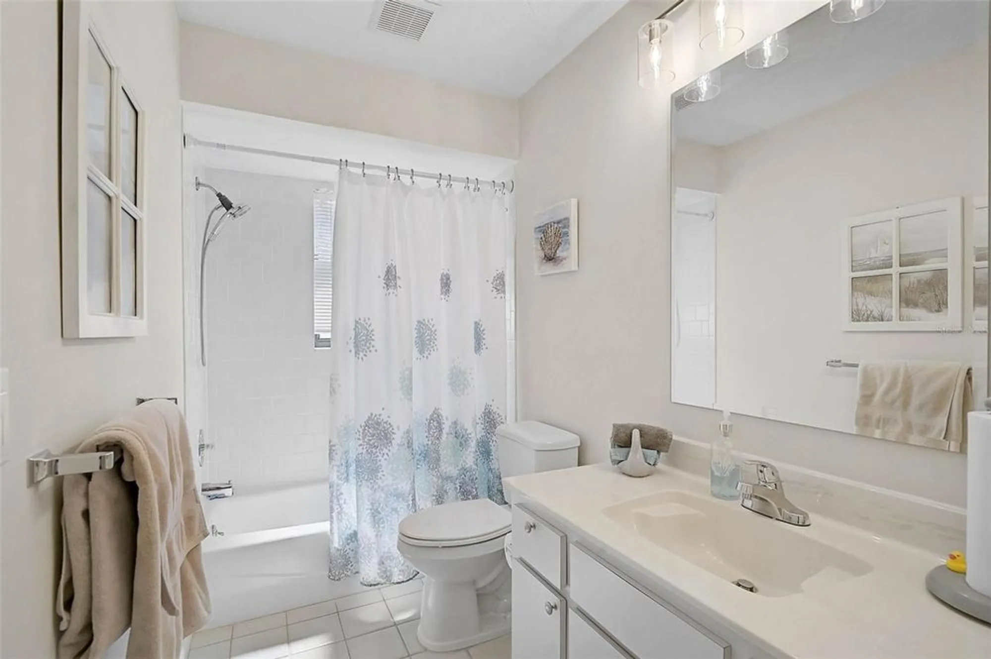 Property Slideshow image 26 of 50 | 7363 oak moss dr # 33, Sarasota, FL, 34241