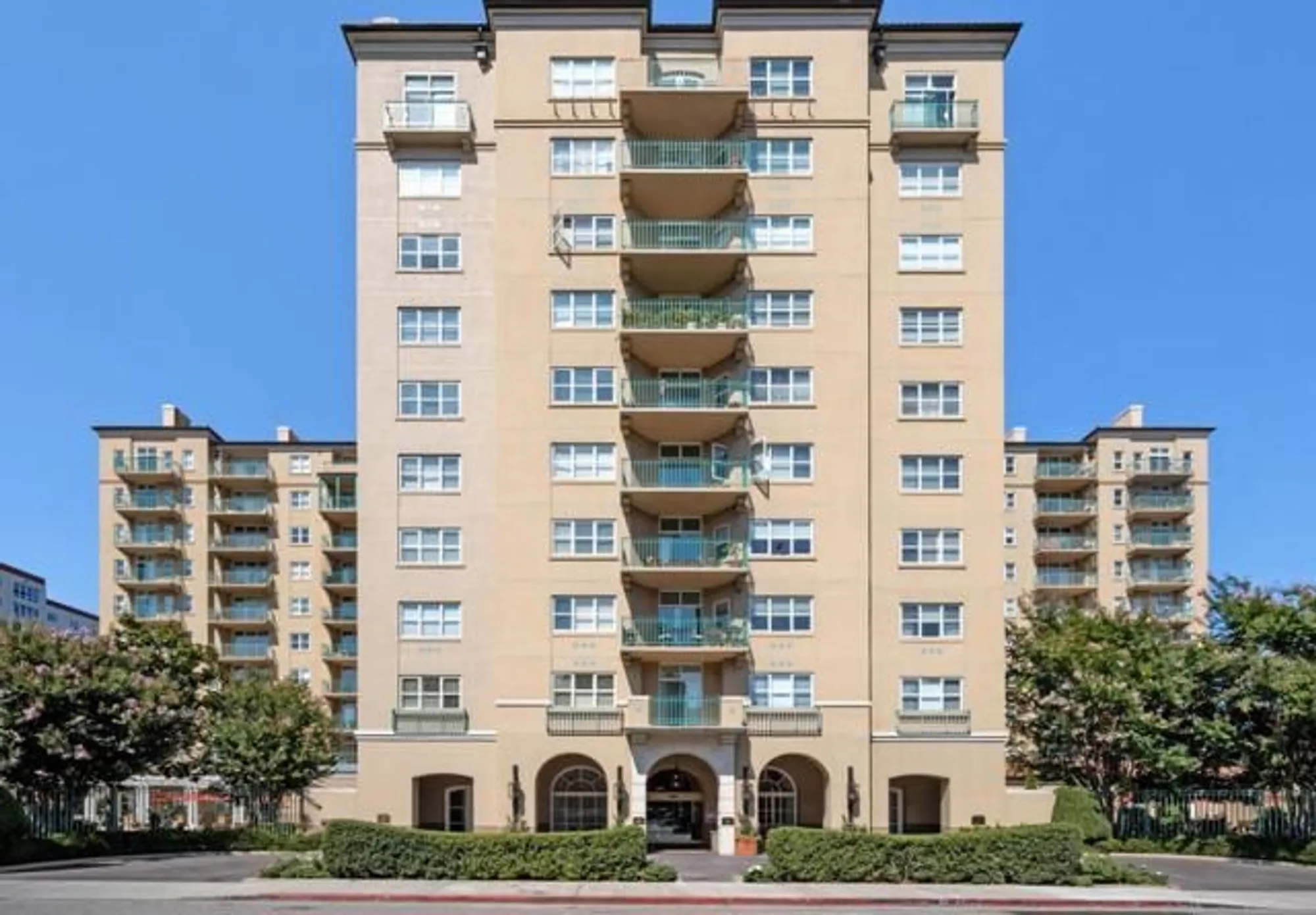 Property Slideshow image 1 of 6 | 1 baldwin ave 323, San Mateo, CA, 94401