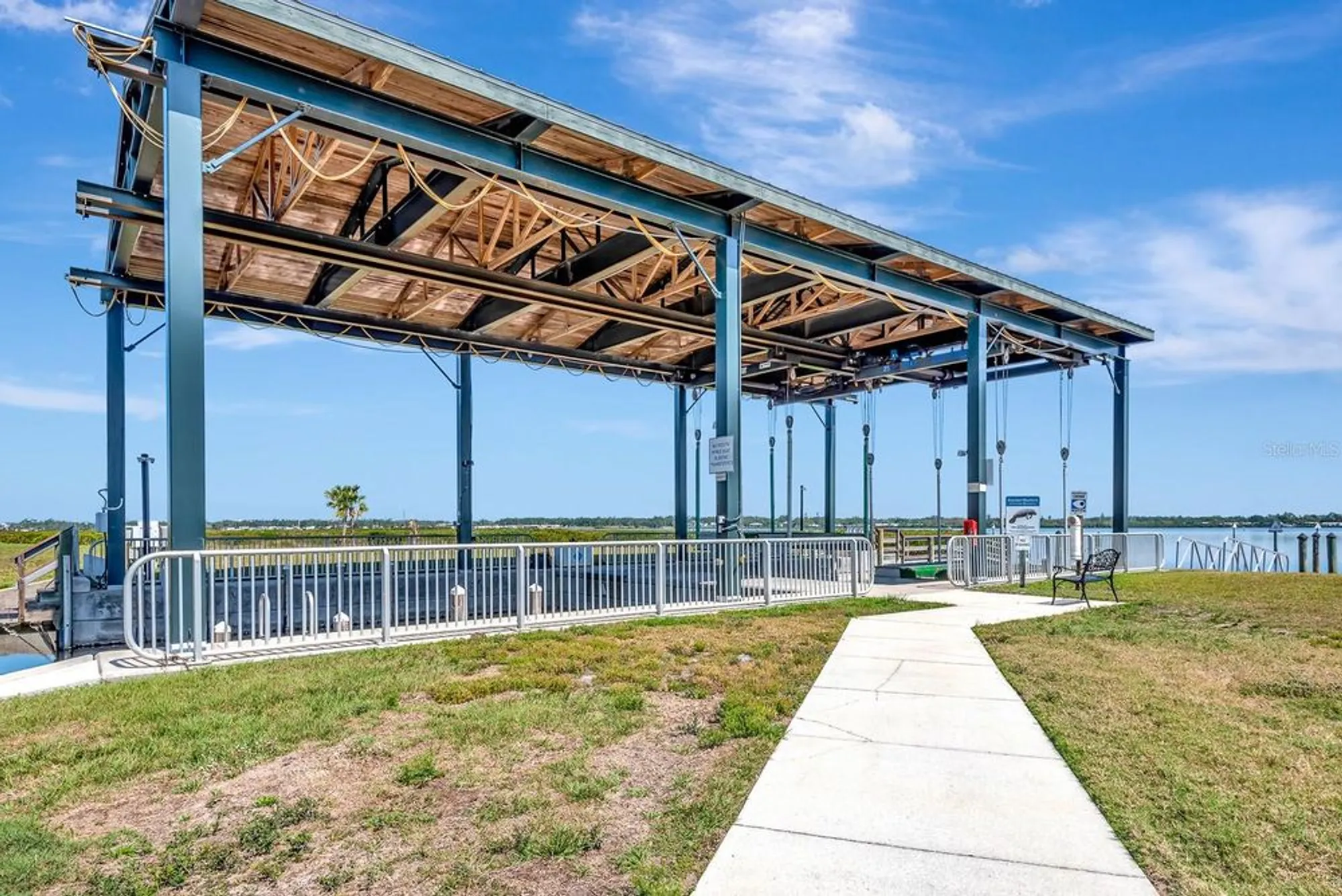 Property Slideshow image 40 of 85 | 915 tidewater shores loop, Bradenton, FL, 34208