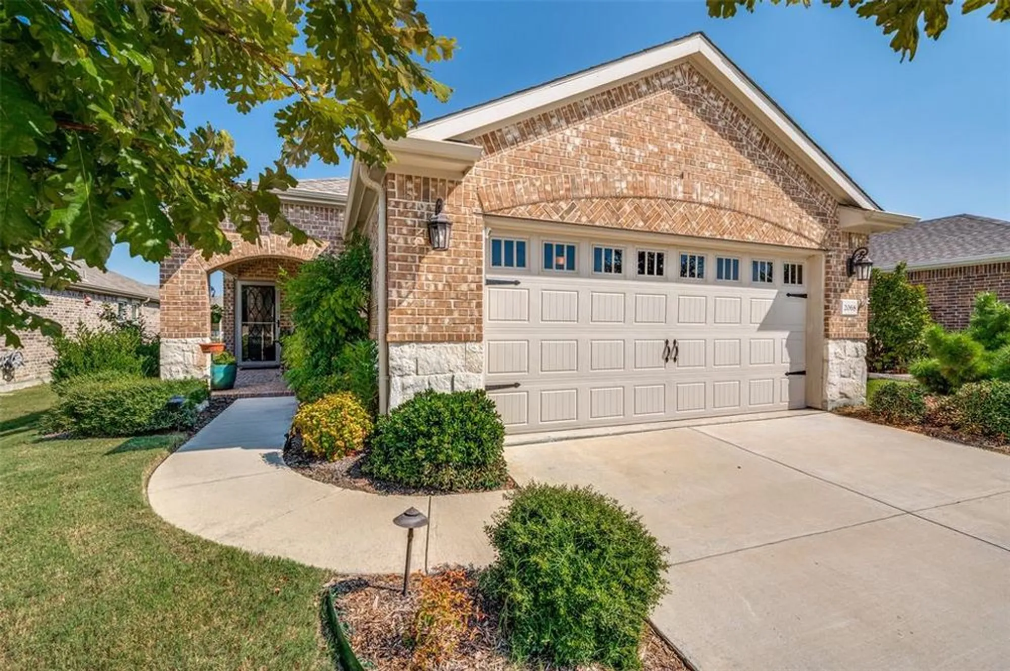 Property Slideshow image 1 of 33 | 2068 bentwater ln, Frisco, TX, 75036