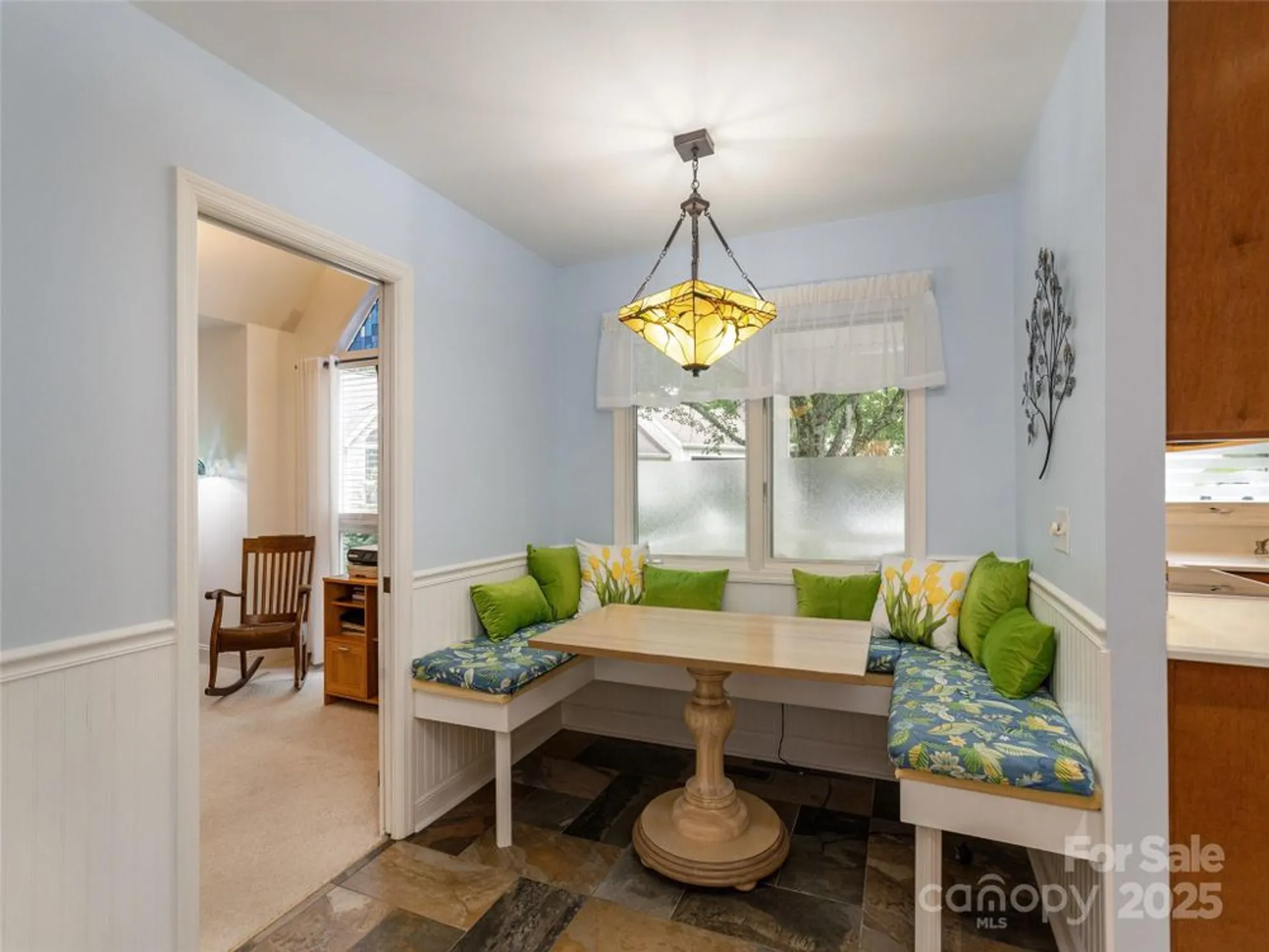 Property Slideshow image 24 of 48 | 210 black oak ln, Hendersonville, NC, 28791