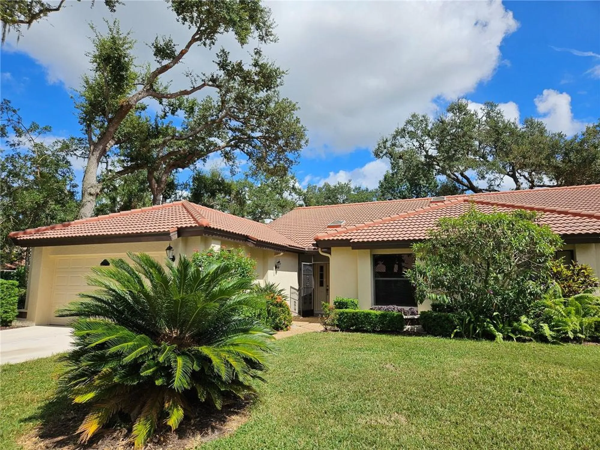 Property Slideshow image 87 of 94 | 7254 oak moss dr 72, Sarasota, FL, 34241