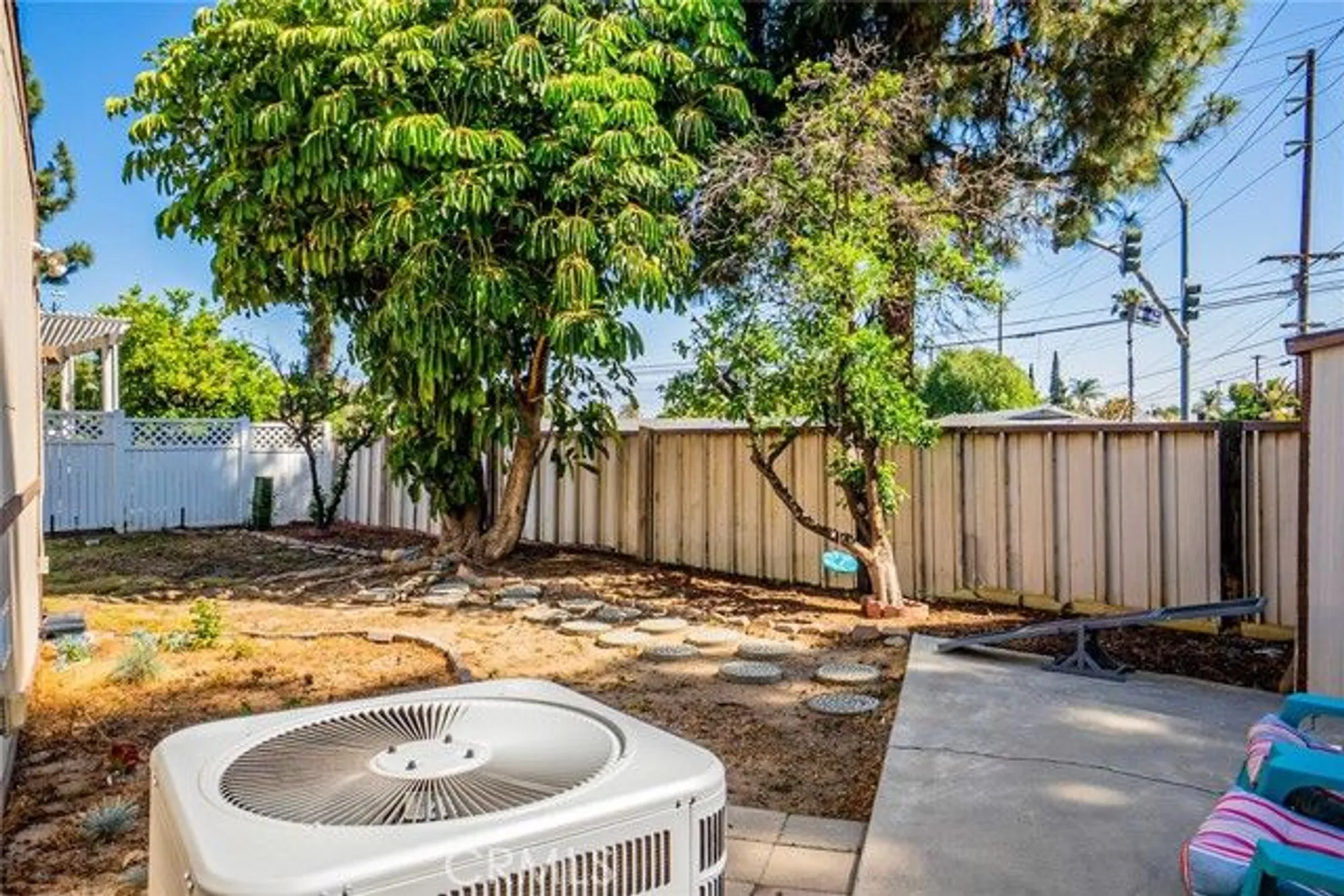 Property Slideshow image 45 of 55 | 901 norwich way, Corona, CA, 92882