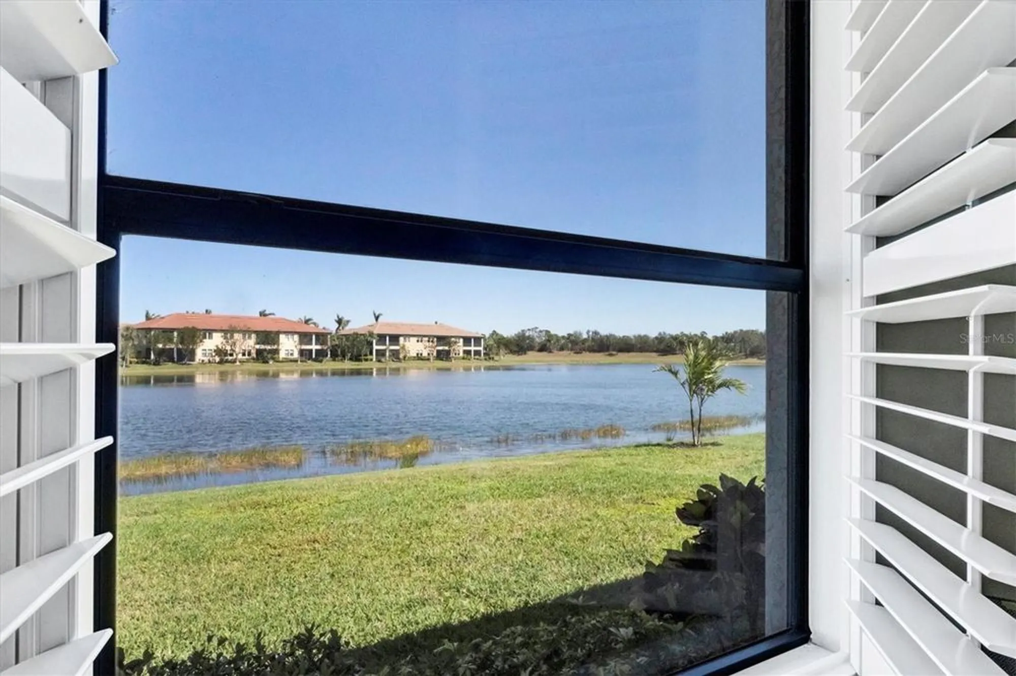 Property Slideshow image 22 of 73 | 10412 crooked creek dr, Venice, FL, 34293