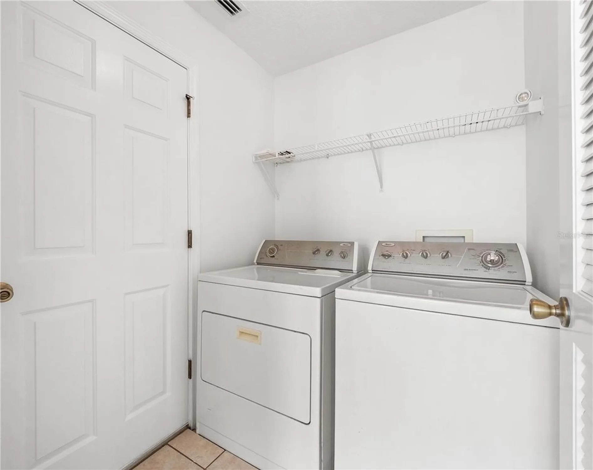 Property Slideshow image 11 of 77 | 20505 queen alexandra dr, Leesburg, FL, 34748