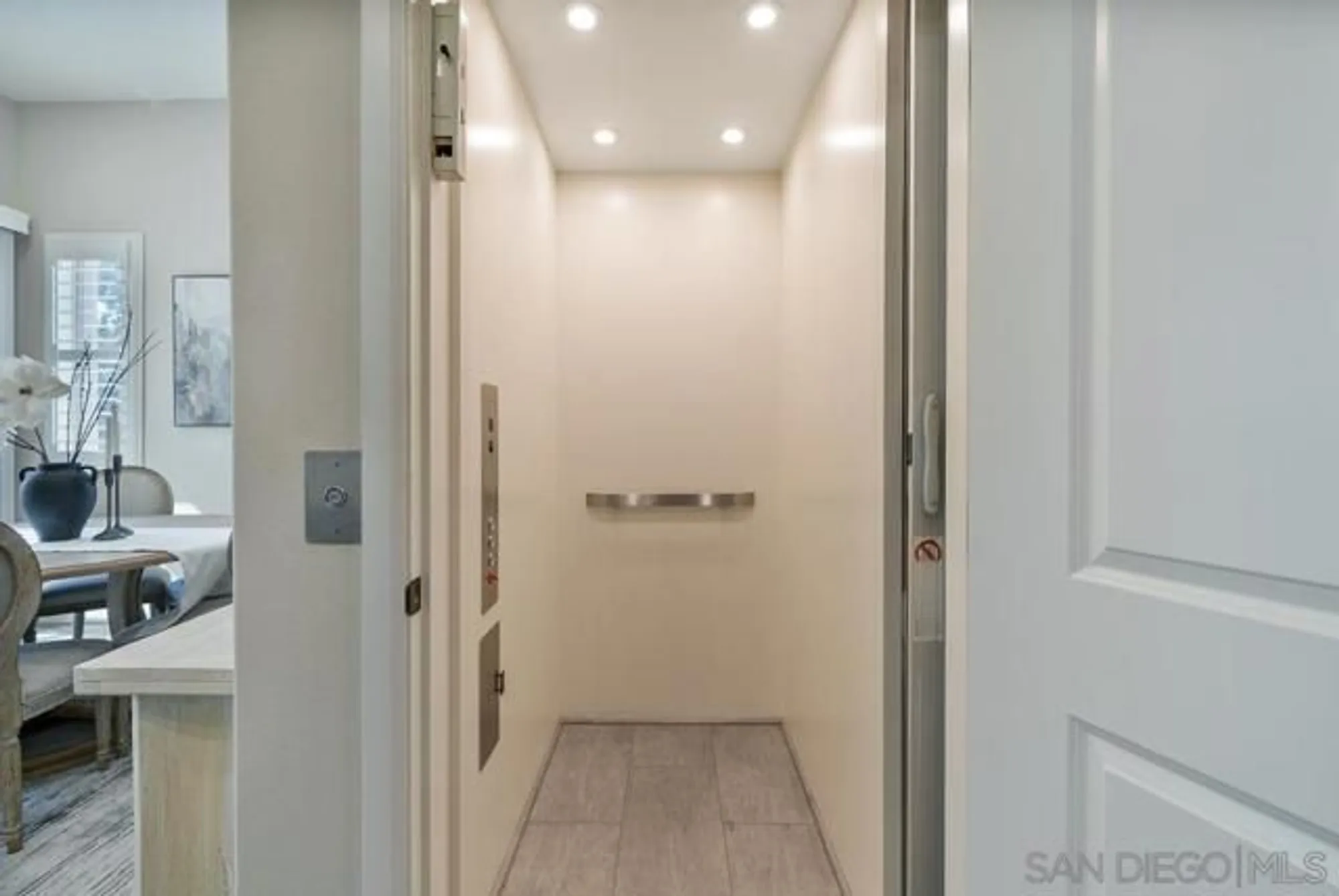 Property Slideshow image 8 of 59 | 16750 coyote bush dr 19, San Diego, CA, 92127