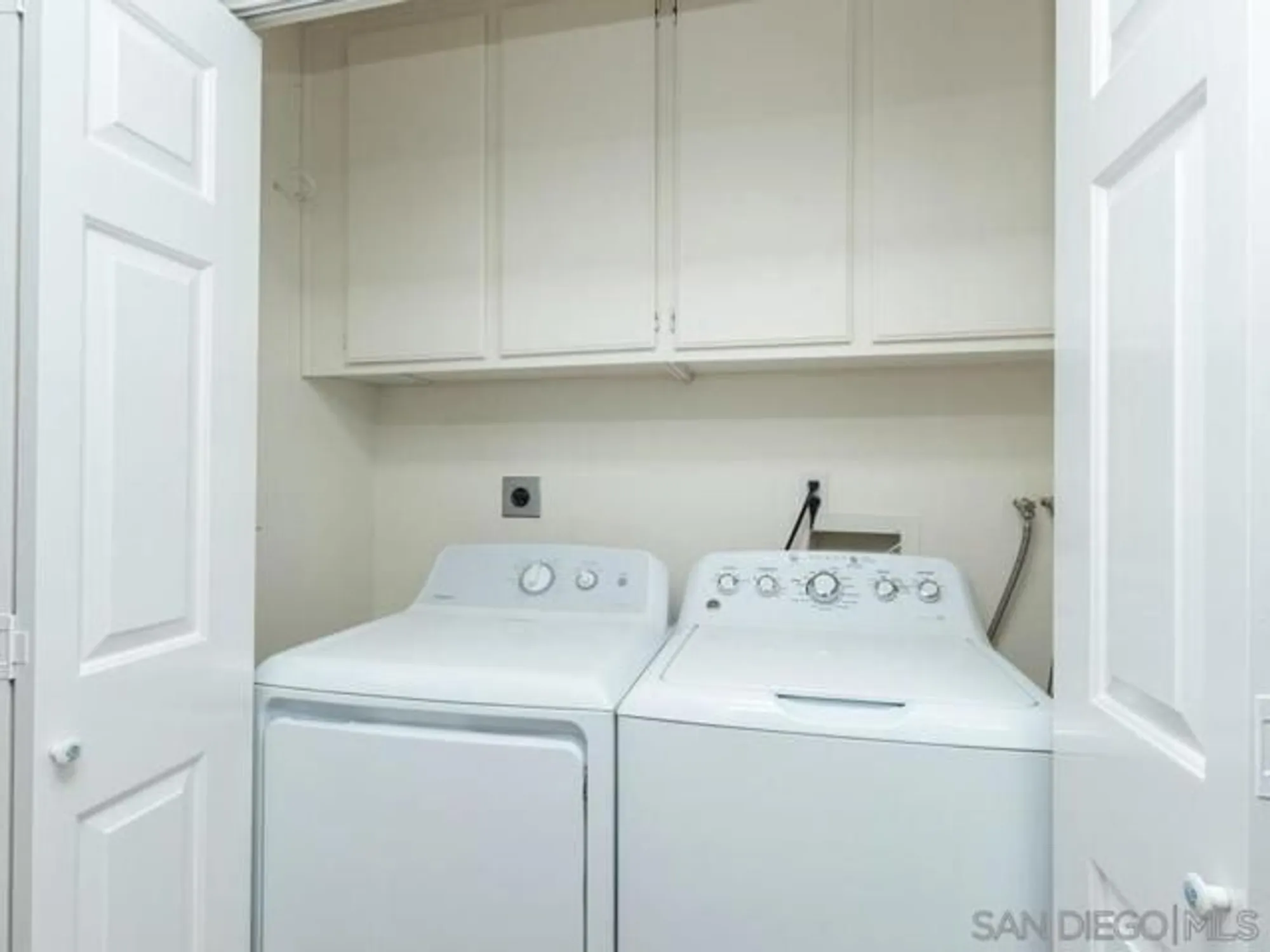 Property Slideshow image 27 of 32 | 4671 barcelona way, Oceanside, CA, 92056