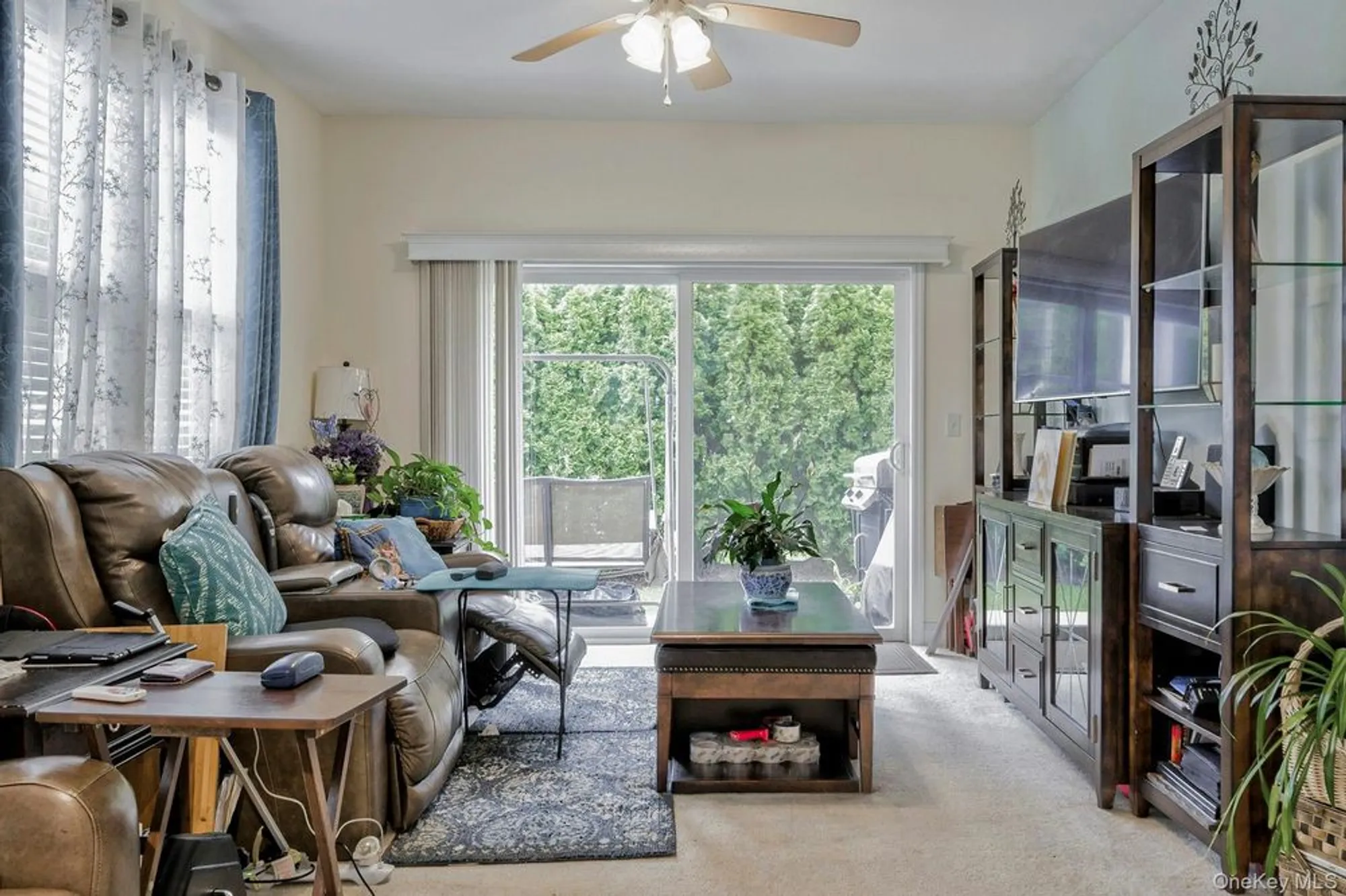 Property Slideshow image 5 of 40 | 279 augusta dr, Medford, NY, 11763