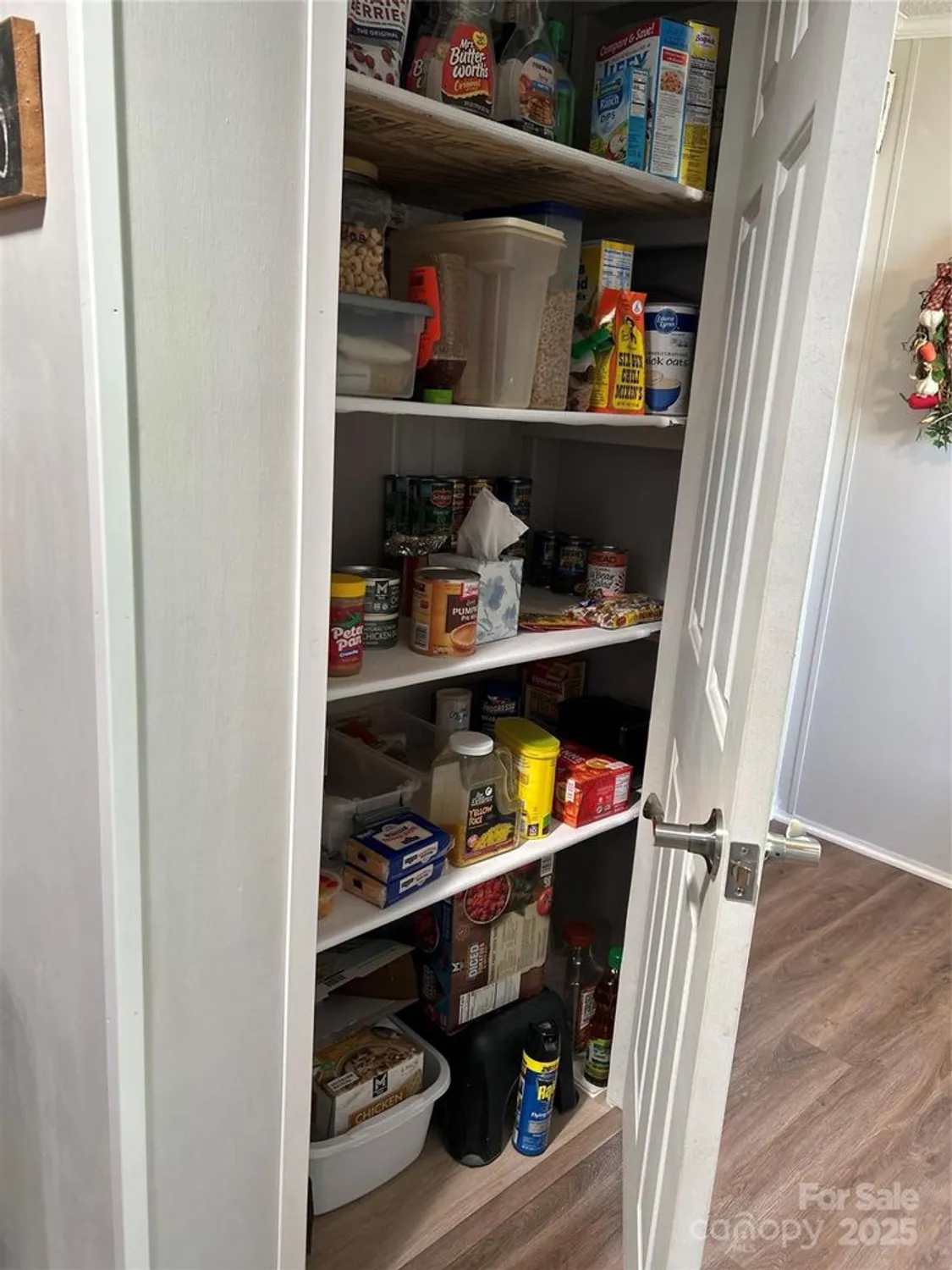 Property Slideshow image 15 of 43 | 429 riverwind dr, Hendersonville, NC, 28739