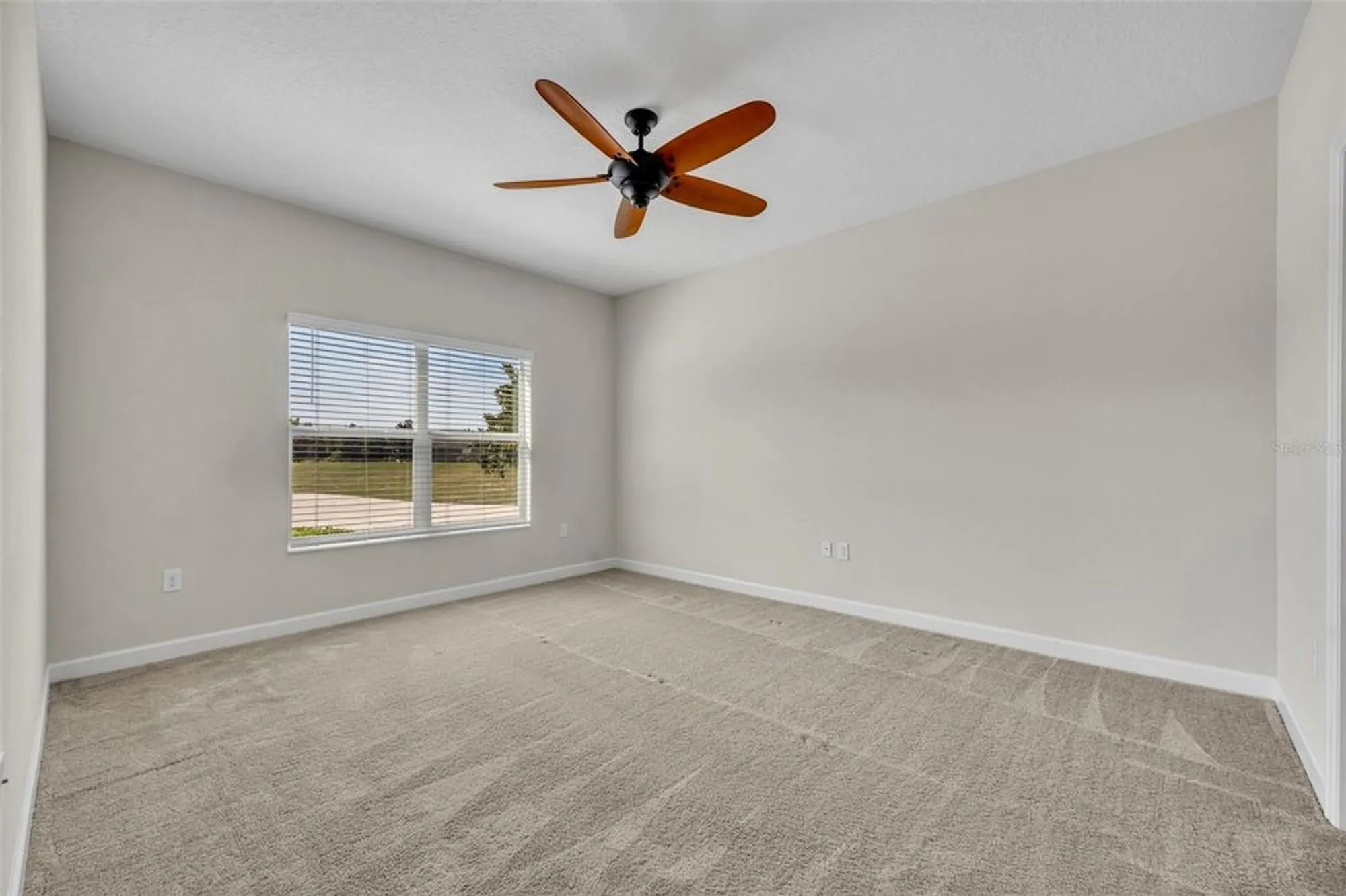 Property Slideshow image 18 of 31 | 3569 belland cir a, Clermont, FL, 34711
