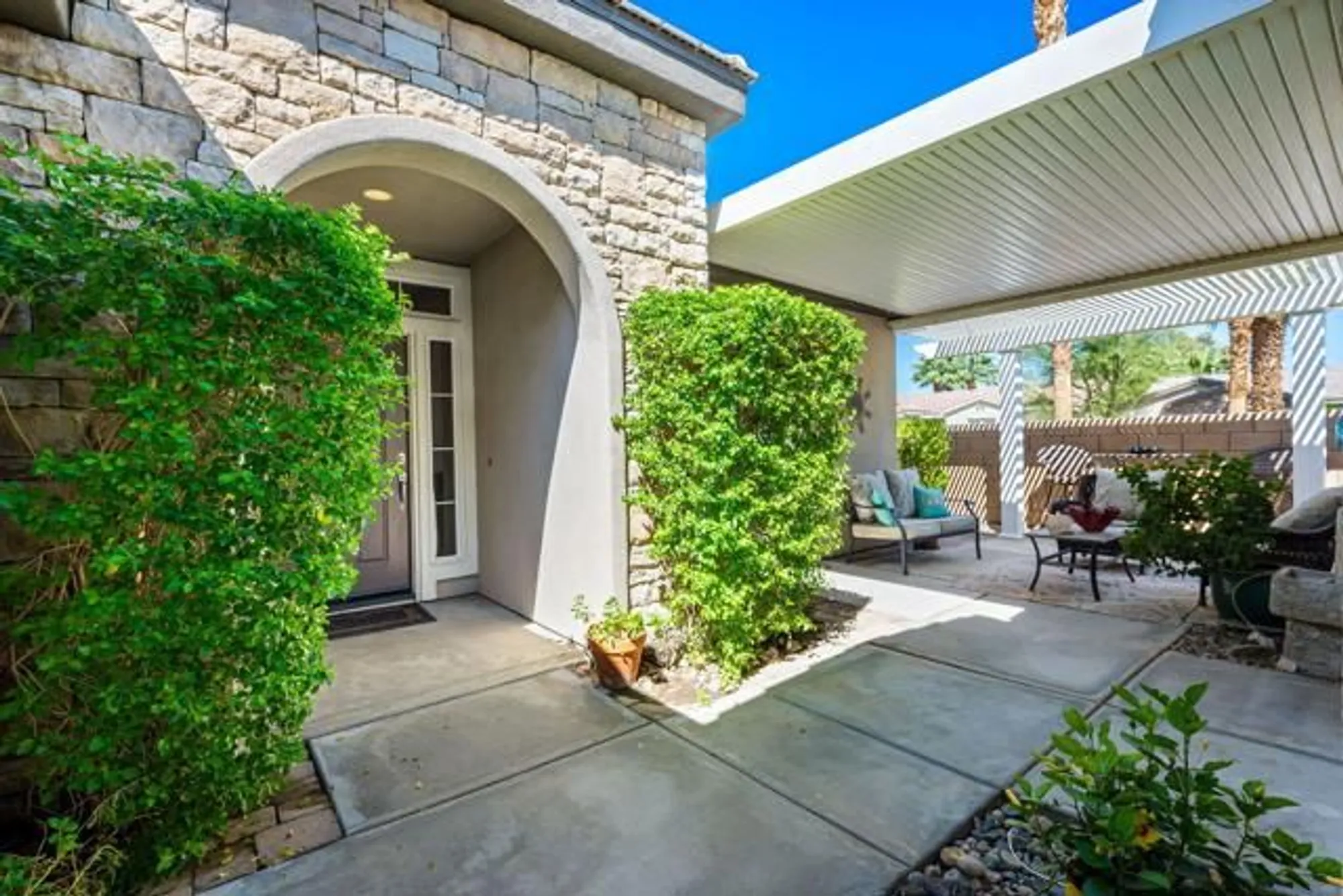 Property Slideshow image 6 of 48 | 60119 honeysuckle st, La Quinta, CA, 92253