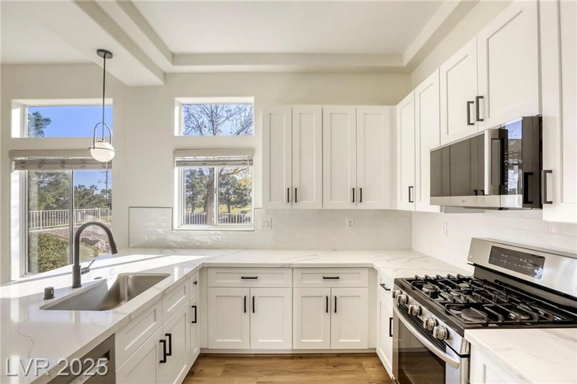 Property Slideshow image 20 of 46 | 9800 villa ridge dr, Las Vegas, NV, 89134