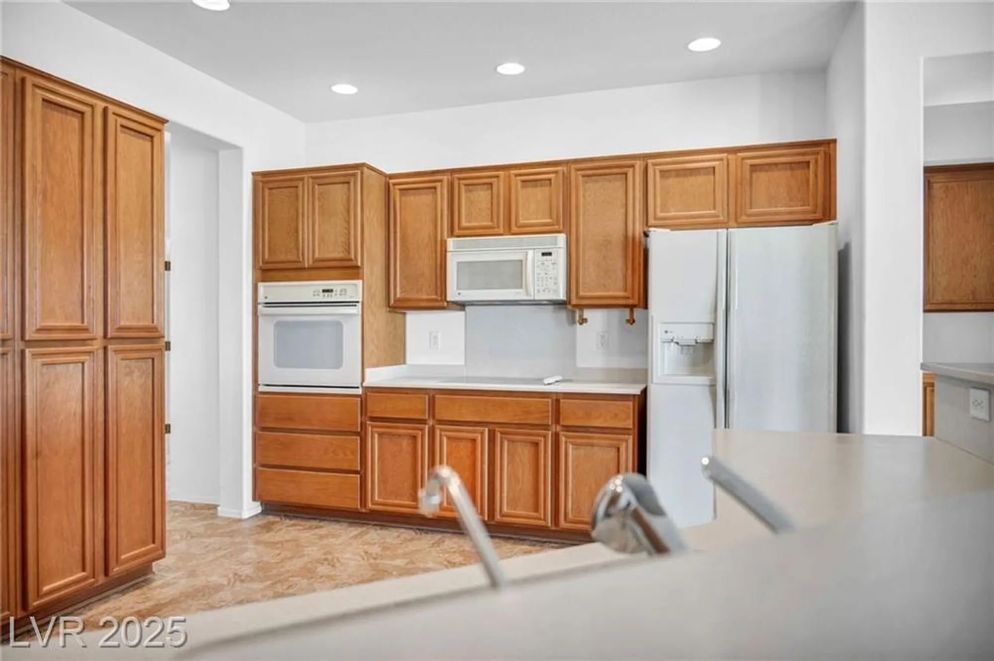Property Slideshow image 22 of 71 | 2567 evening sky dr, Henderson, NV, 89052