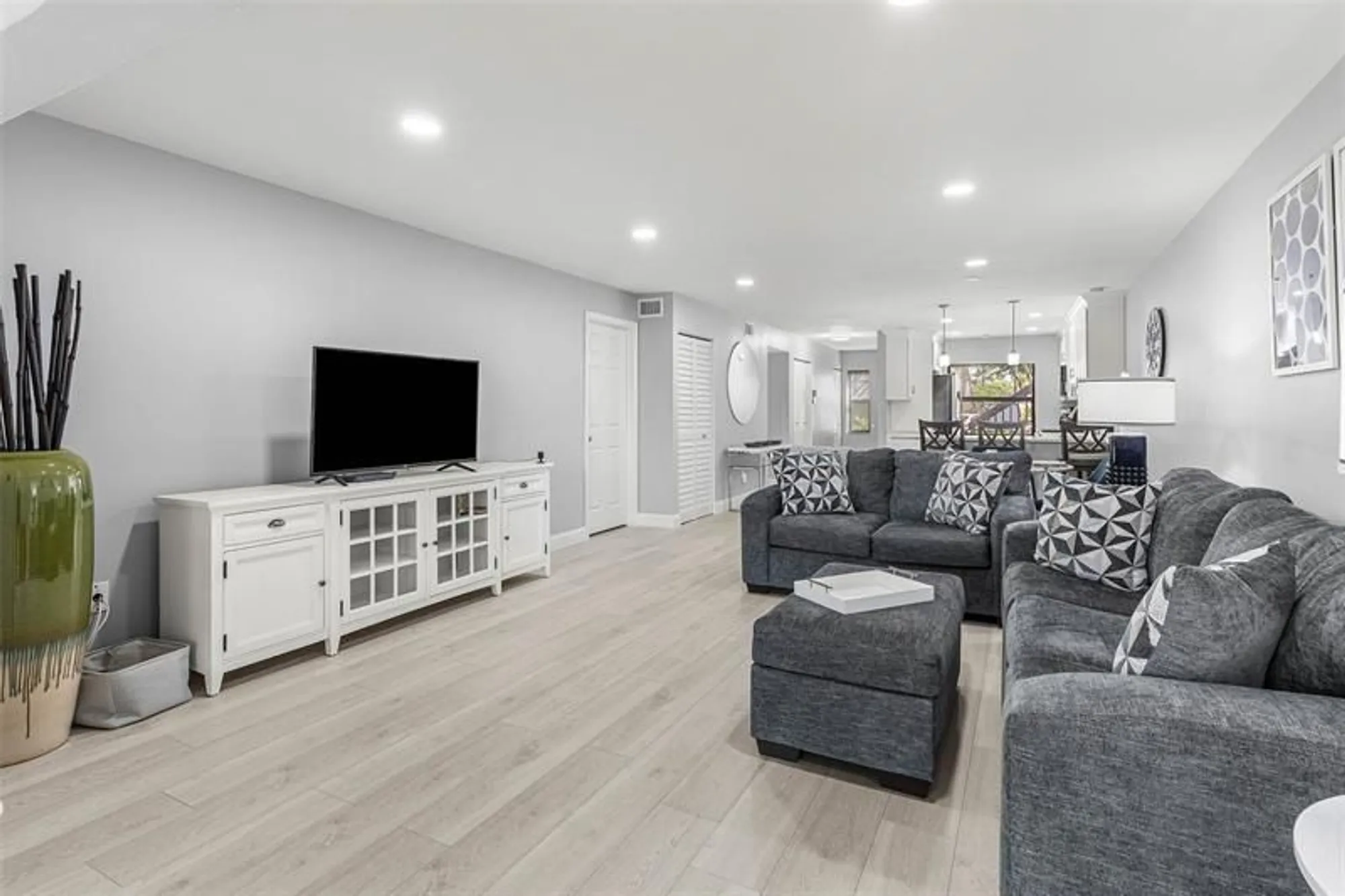 Property Slideshow image 12 of 26 | 9286 vista del lago e, Boca Raton, FL, 33428