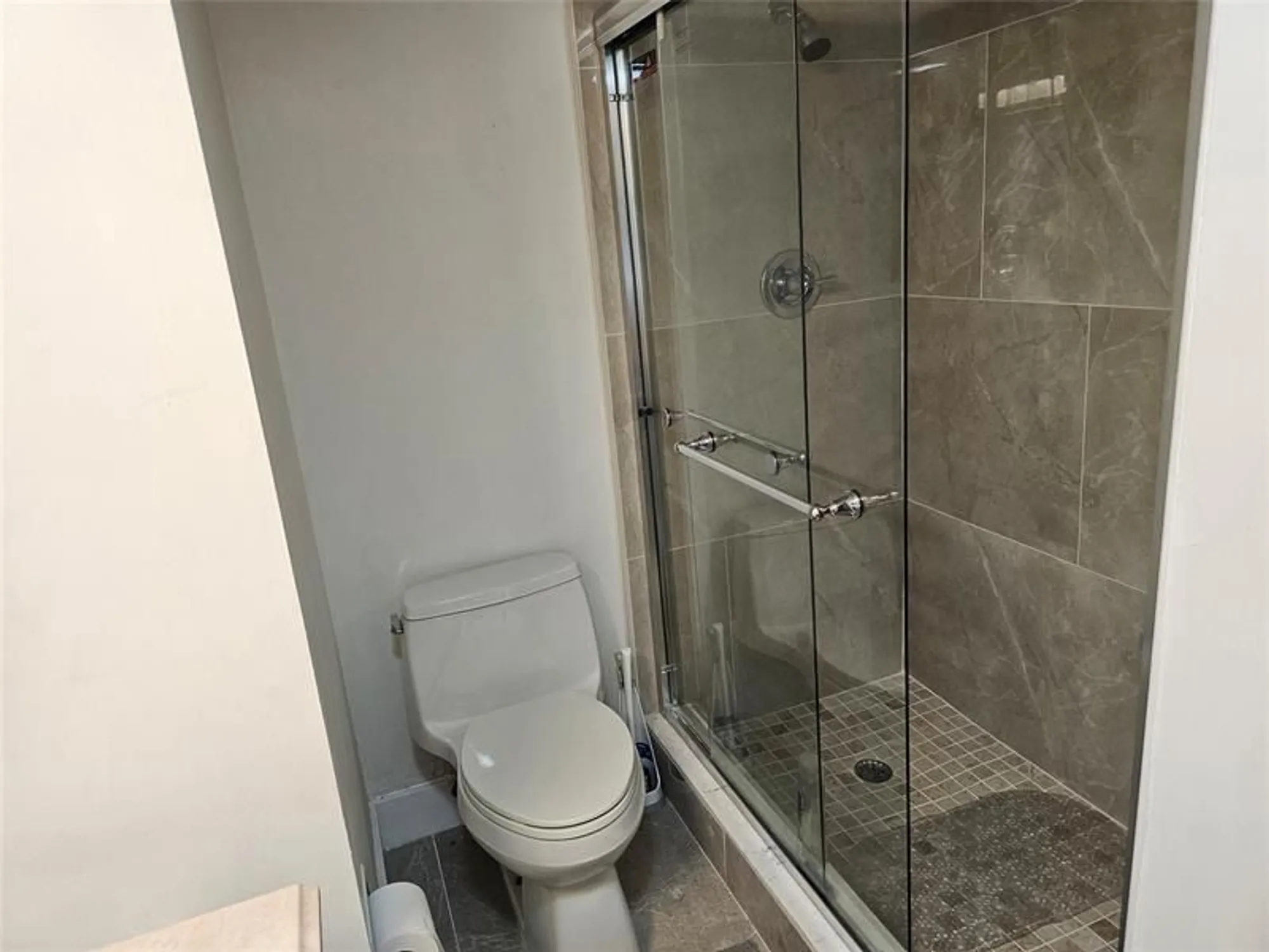 Property Slideshow image 7 of 28 | 4038 hythe c # 4038, Boca Raton, FL, 33434