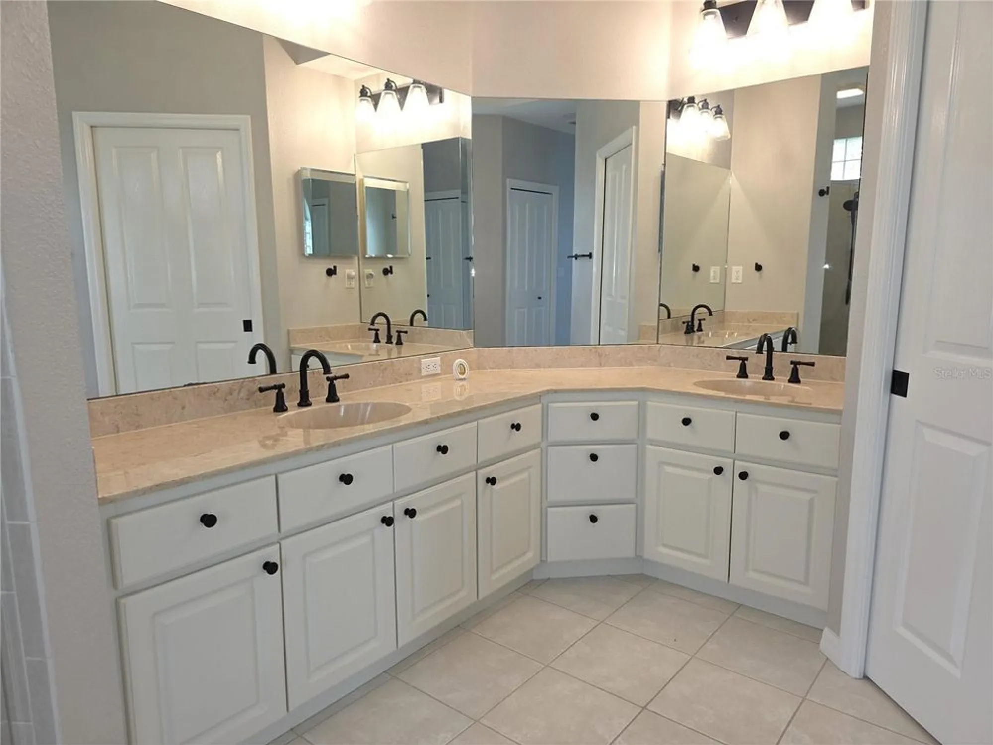 Property Slideshow image 16 of 32 | 9257 bonnie cove dr, Weeki Wachee, FL, 34613